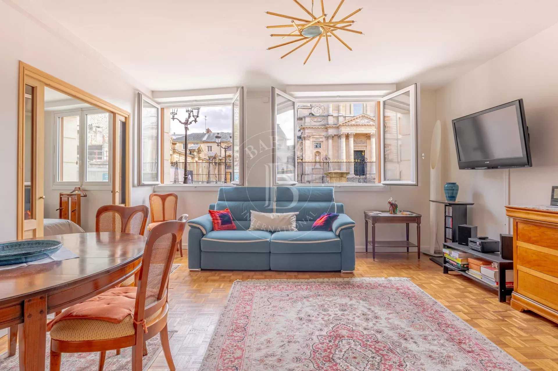 Paris  - Appartement 2 Pièces, 1 Chambre