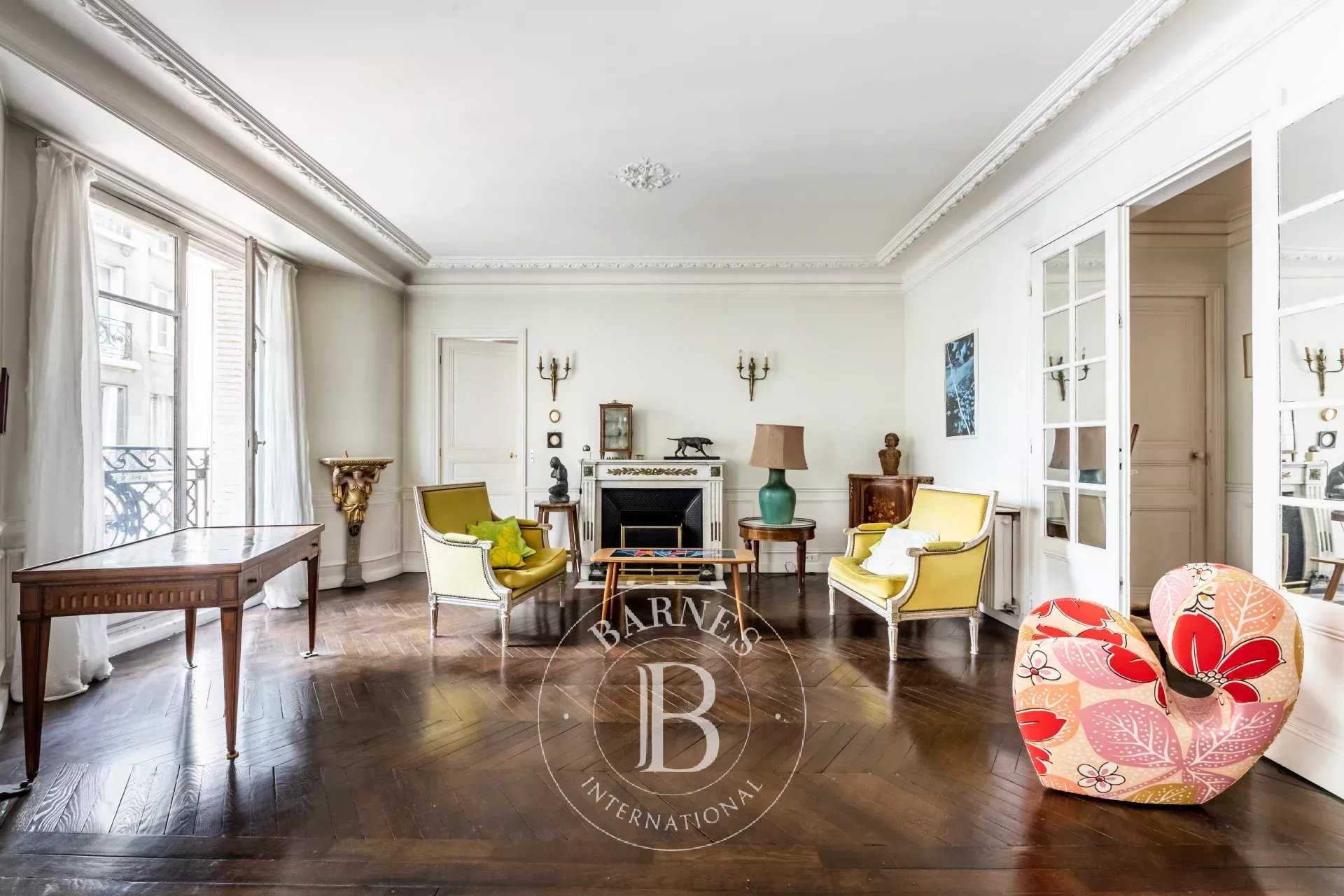 Paris  - Apartment 3 Bedrooms