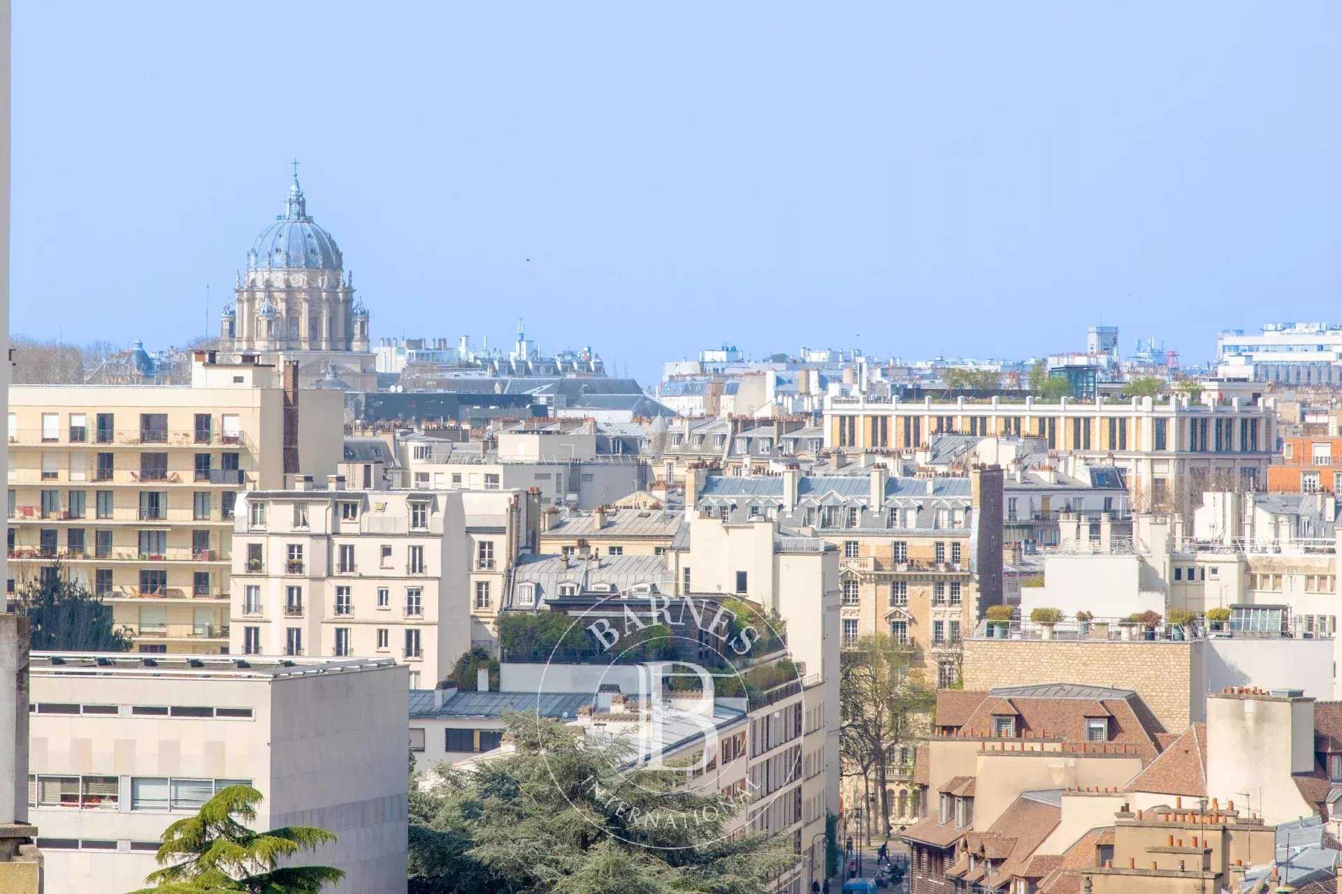 Paris  - Appartement 2 Pièces, 1 Chambre