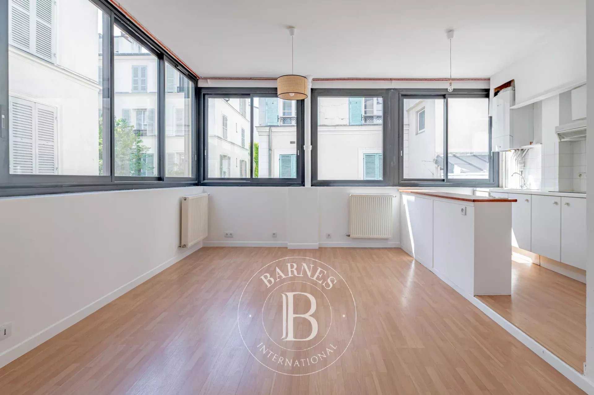 Paris  - Appartement 3 Pièces 2 Chambres