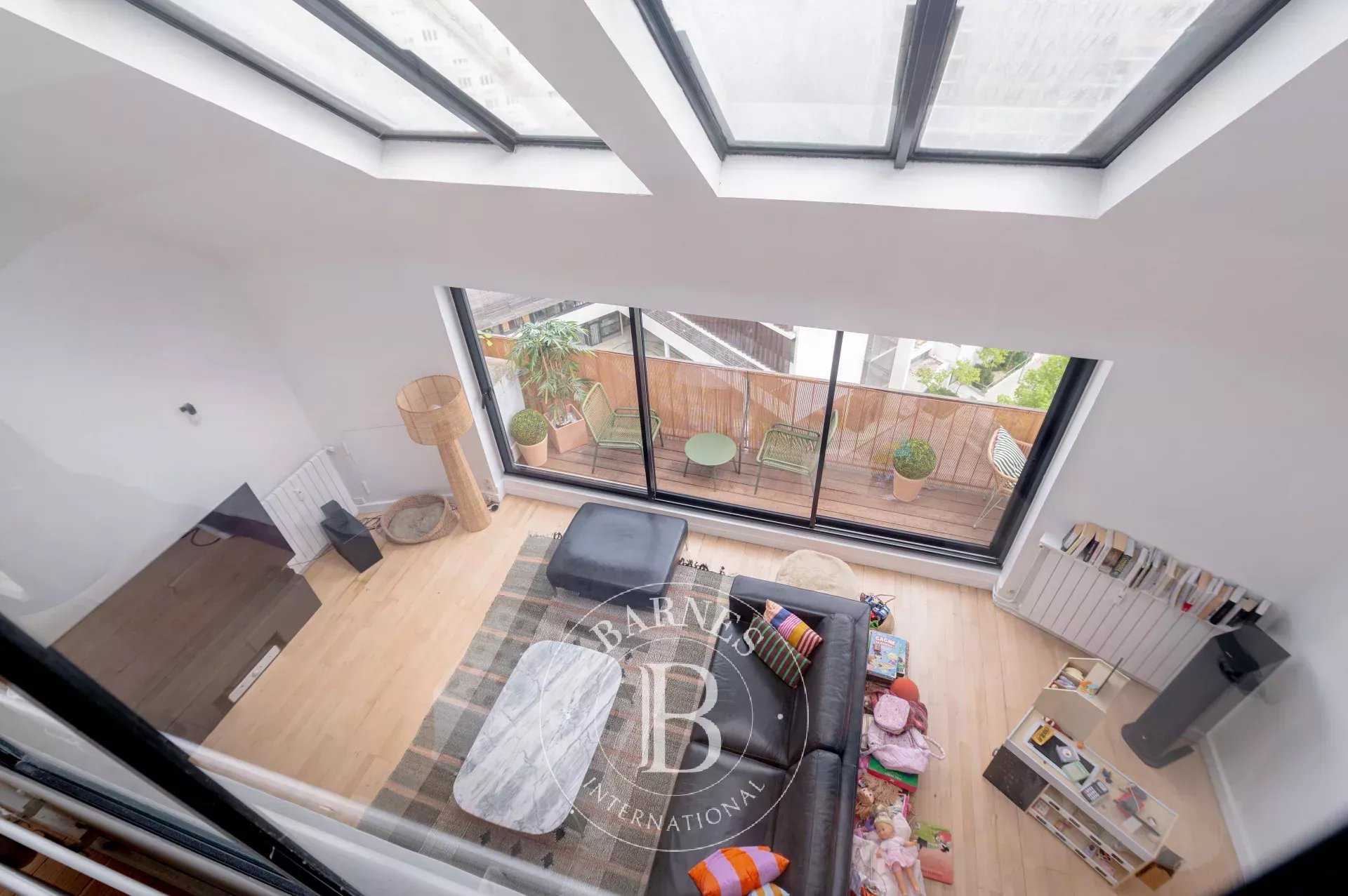 Paris  - Appartement 5 Pi&egrave;ces