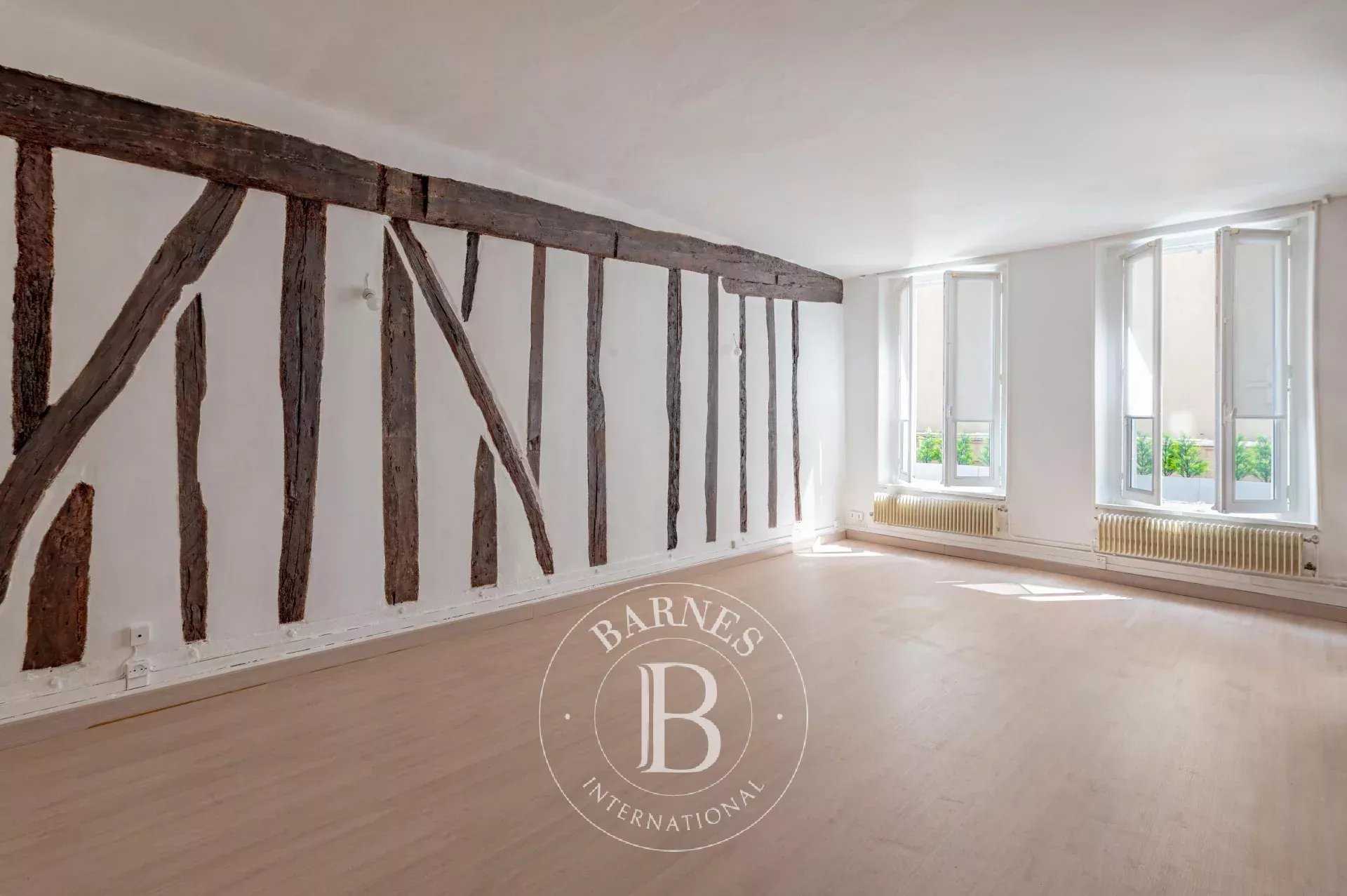 Paris  - Appartement 2 Pi&egrave;ces, 1 Chambre