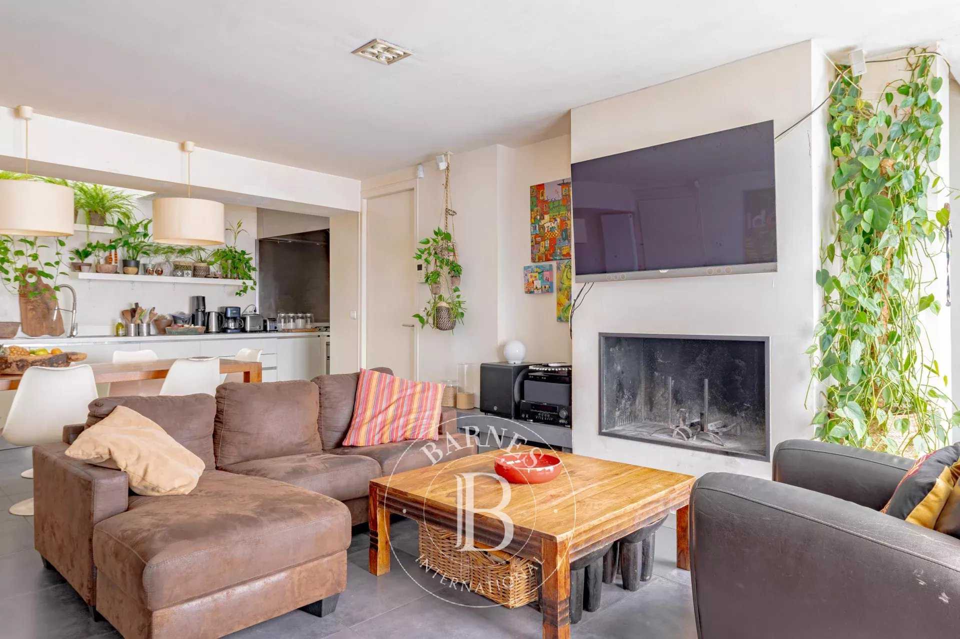 Paris  - House 3 Bedrooms