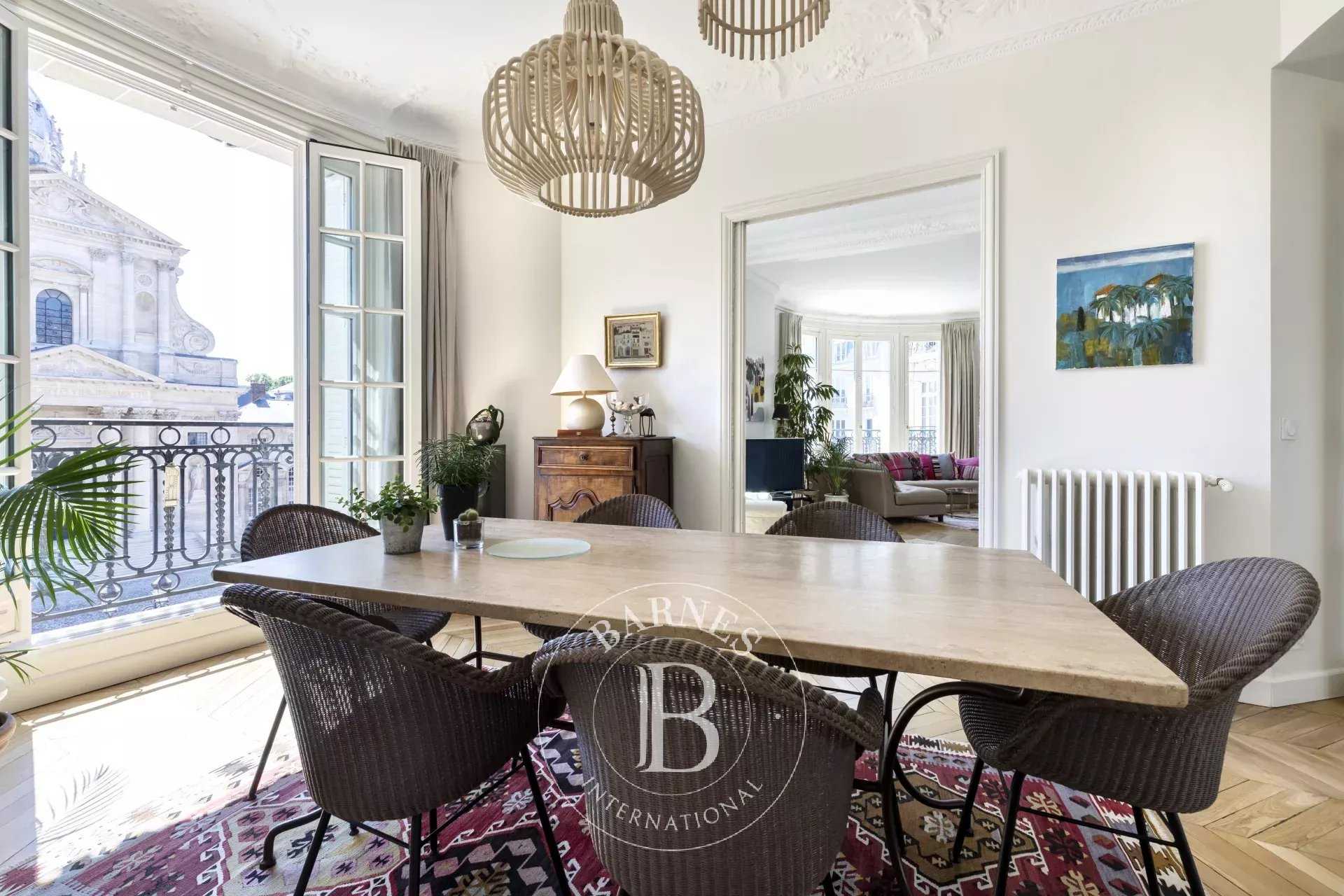 Paris  - Apartment 3 Bedrooms