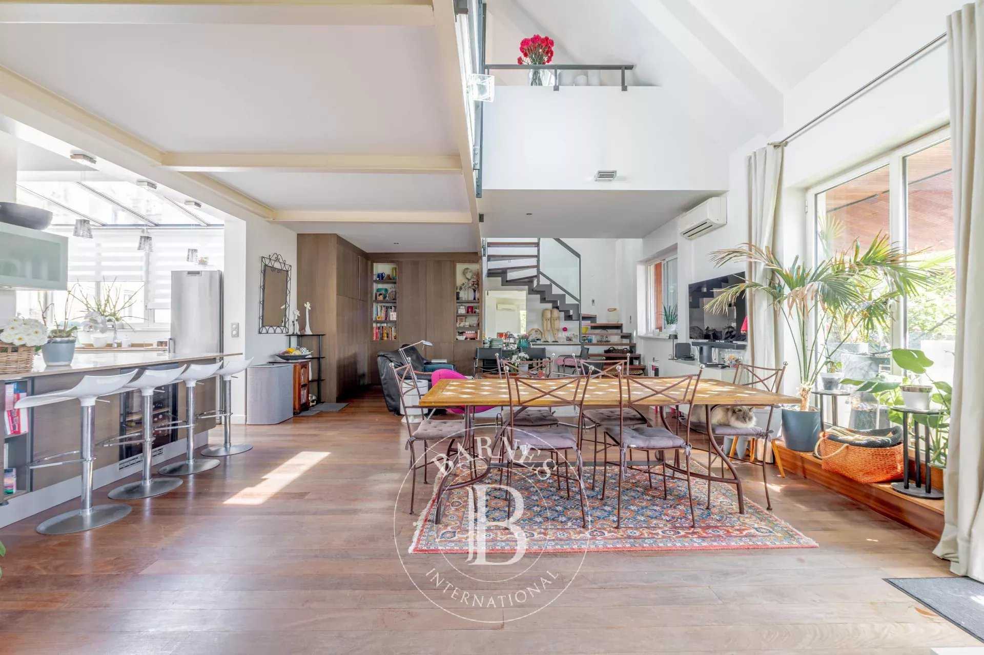 Paris  - Apartment 4 Bedrooms