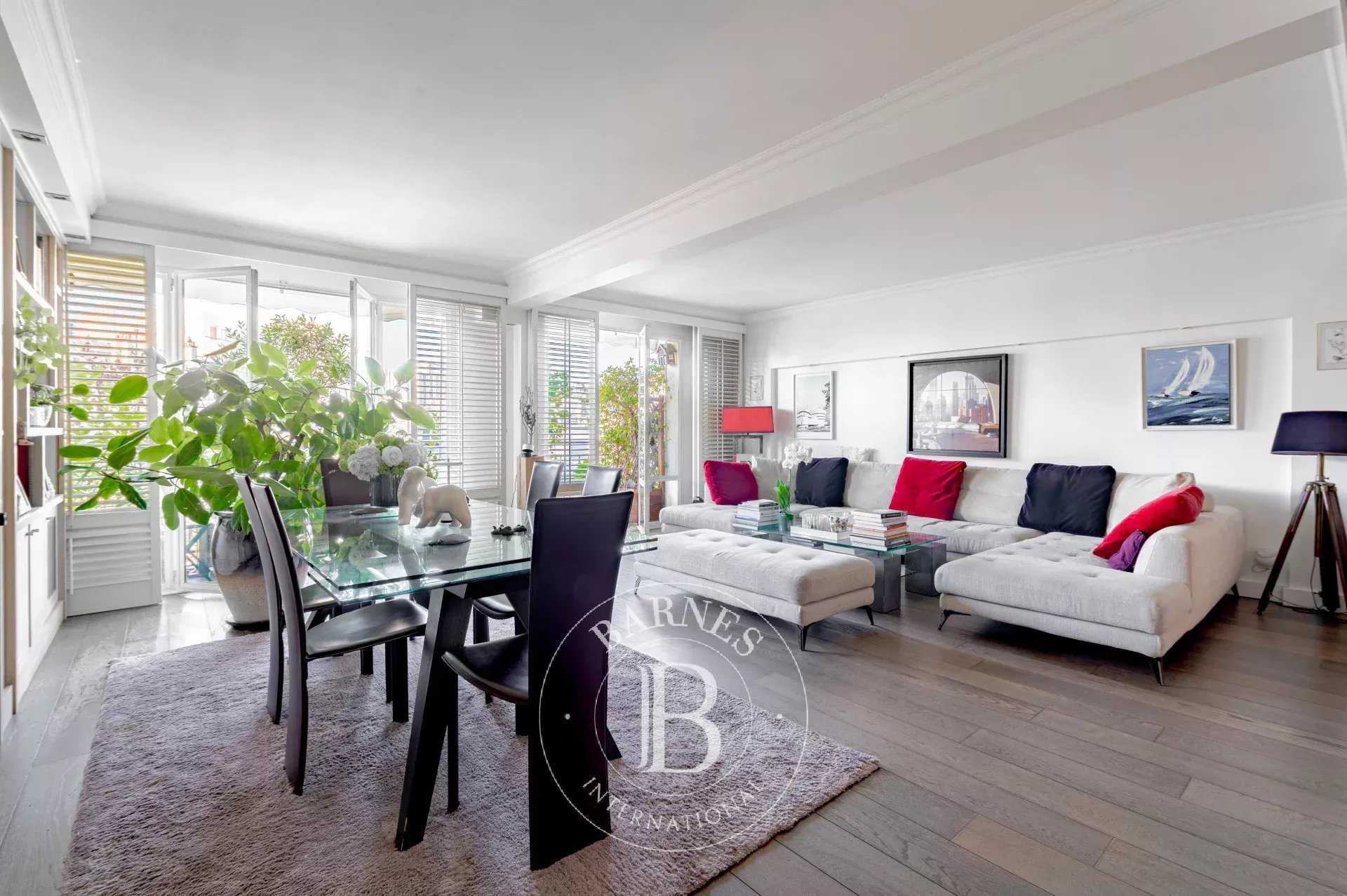 Paris  - Apartment 4 Bedrooms