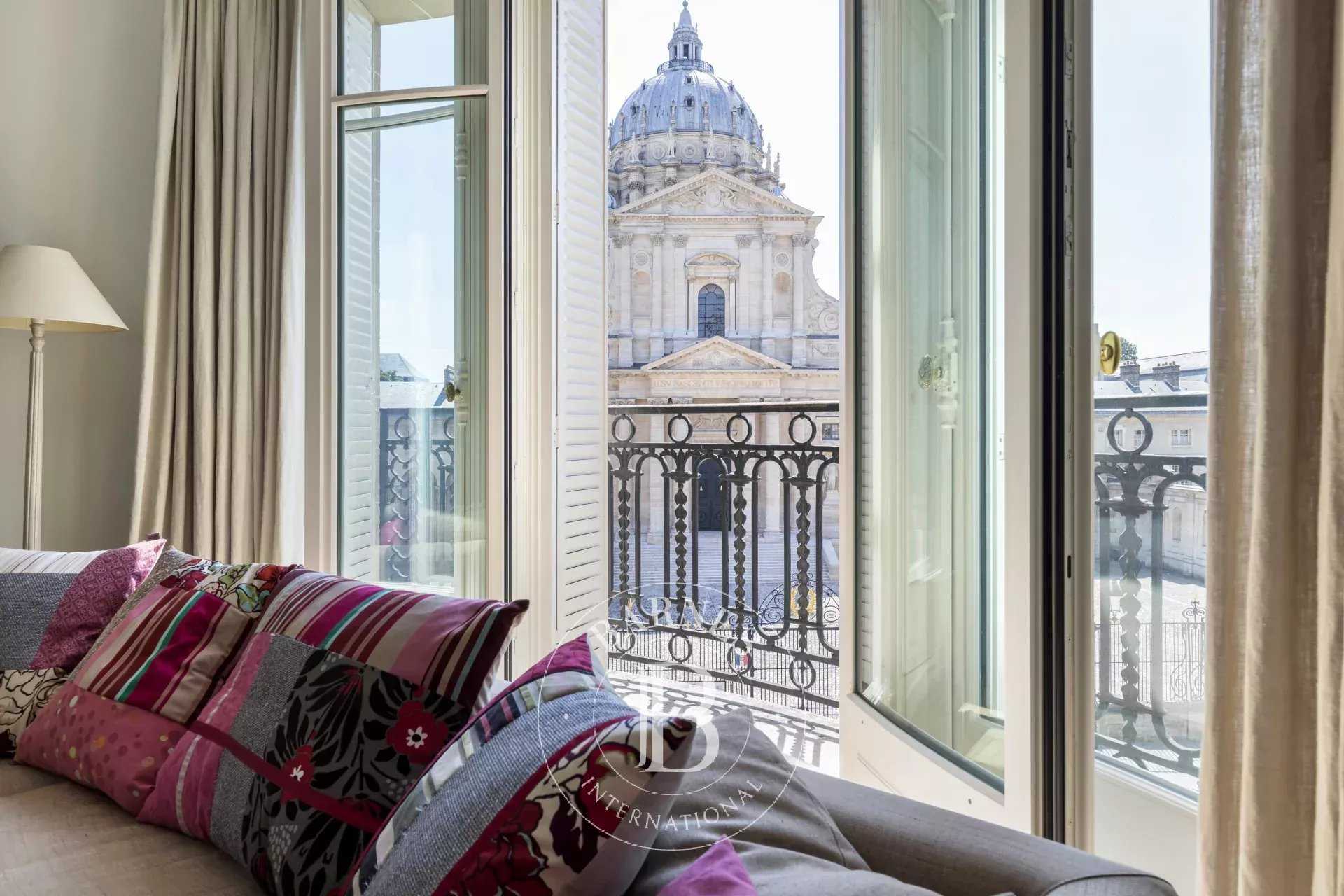 Paris  - Apartment 3 Bedrooms
