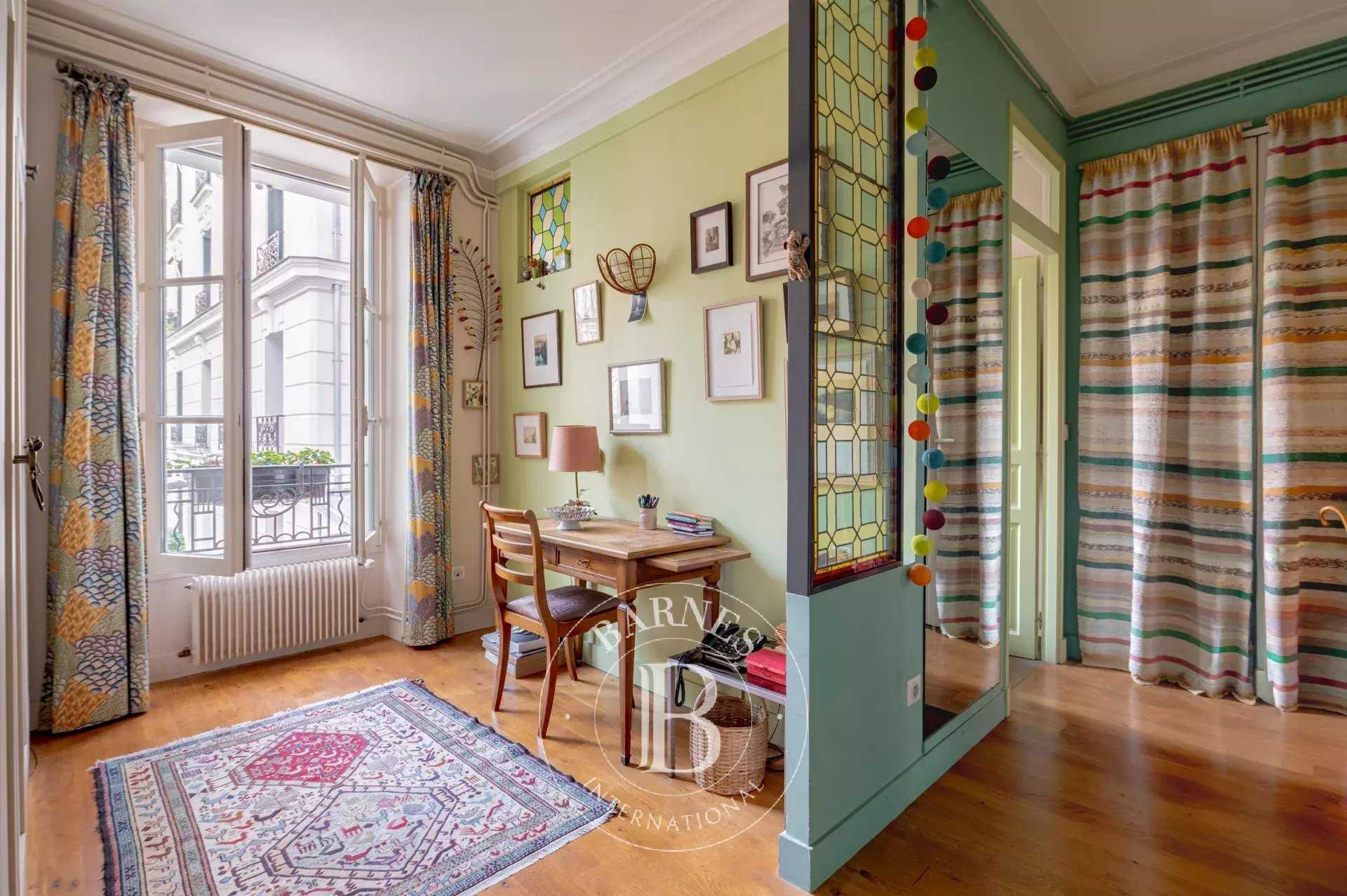 Paris  - Apartment 5 Bedrooms