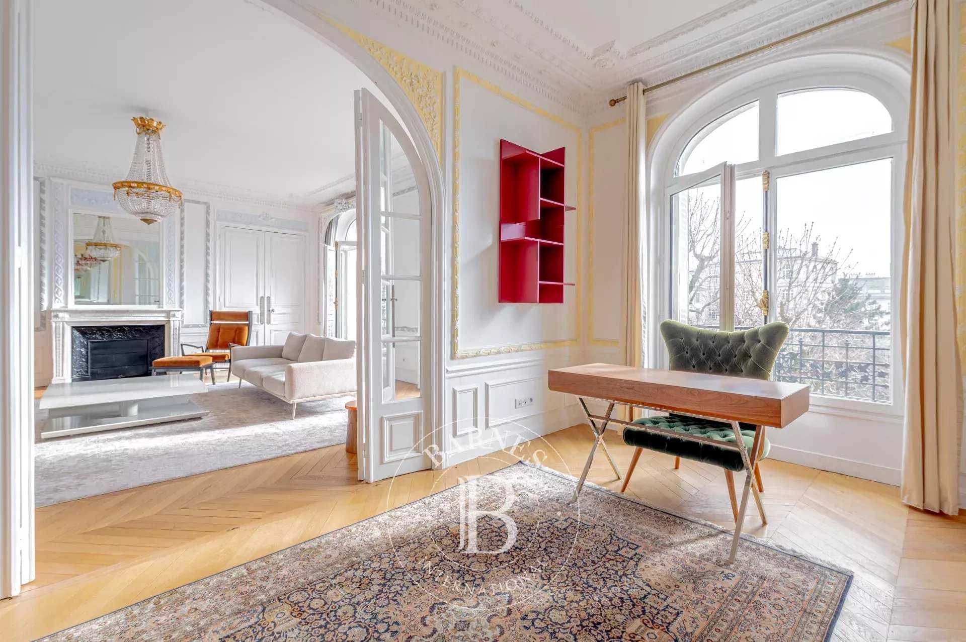 Paris  - Apartment 4 Bedrooms