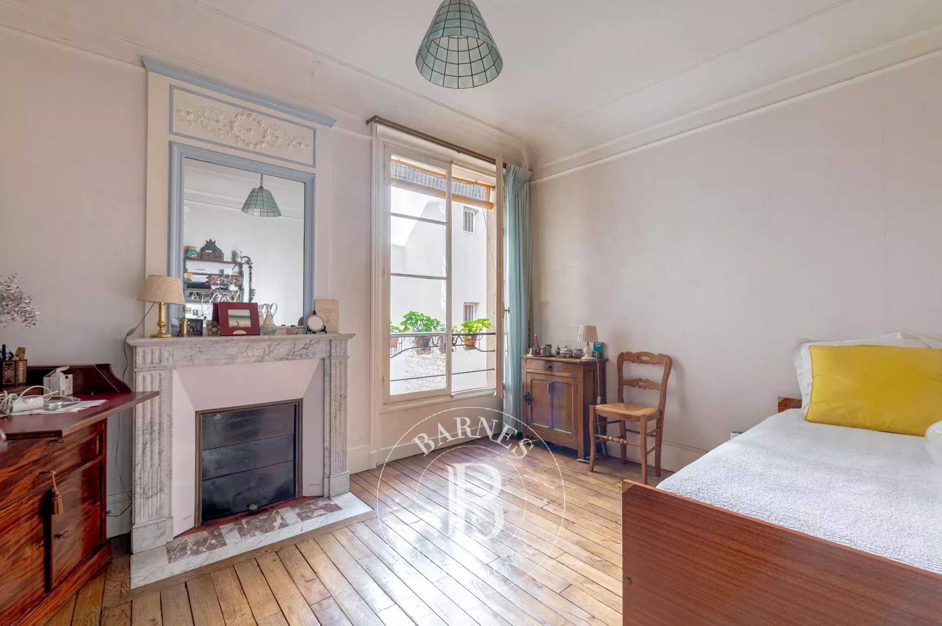 Paris  - Apartment 3 Bedrooms