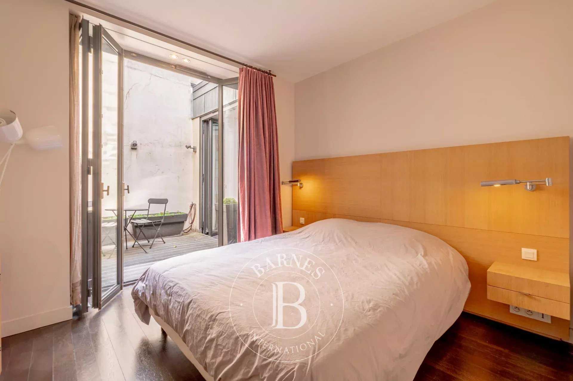 Paris  - Appartement 3 Pièces 2 Chambres