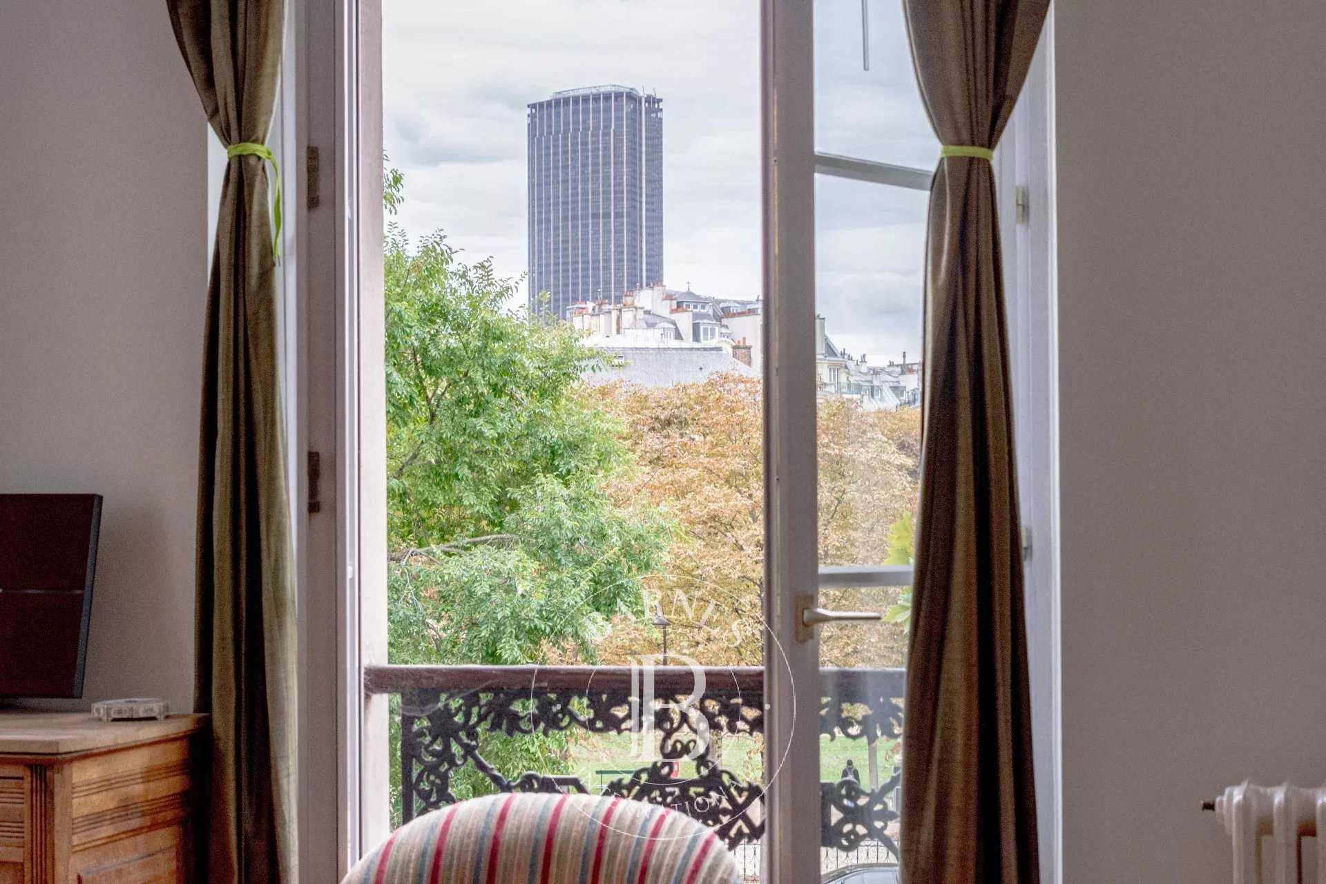 Paris  - Appartement 4 Pièces 3 Chambres