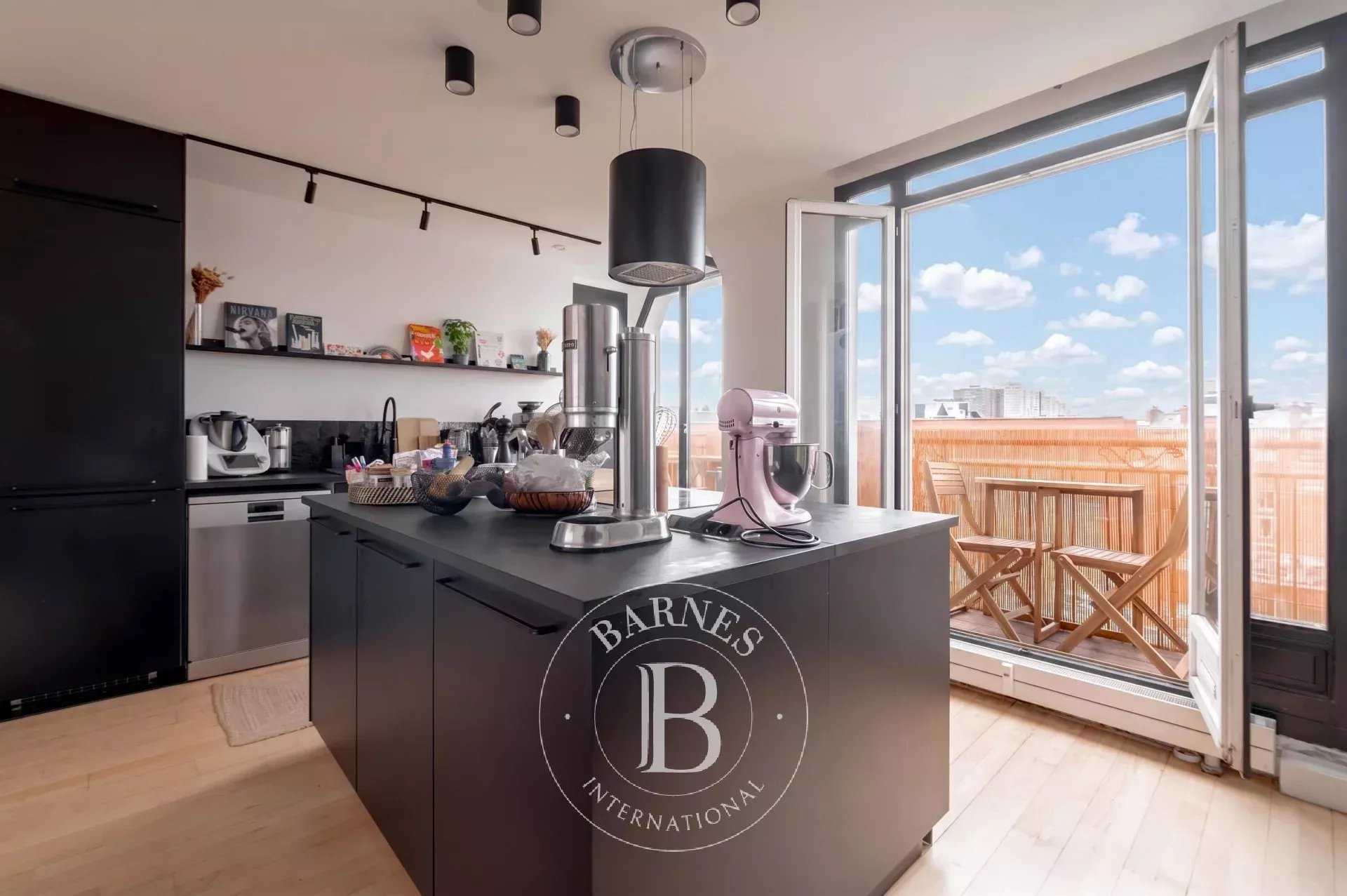 Paris  - Appartement 5 Pi&egrave;ces