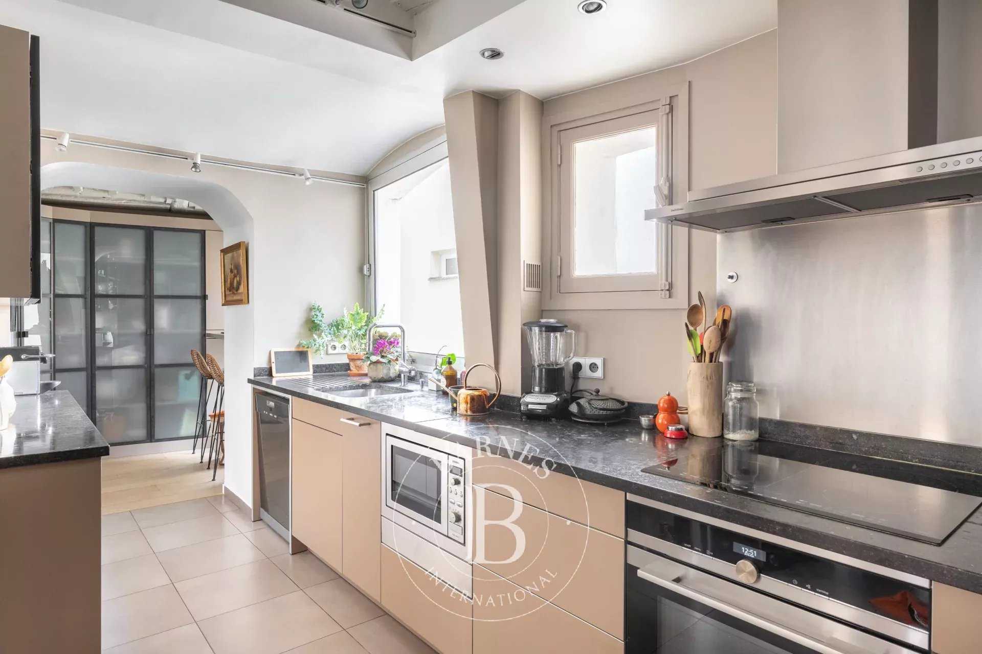 Paris  - Apartment 4 Bedrooms