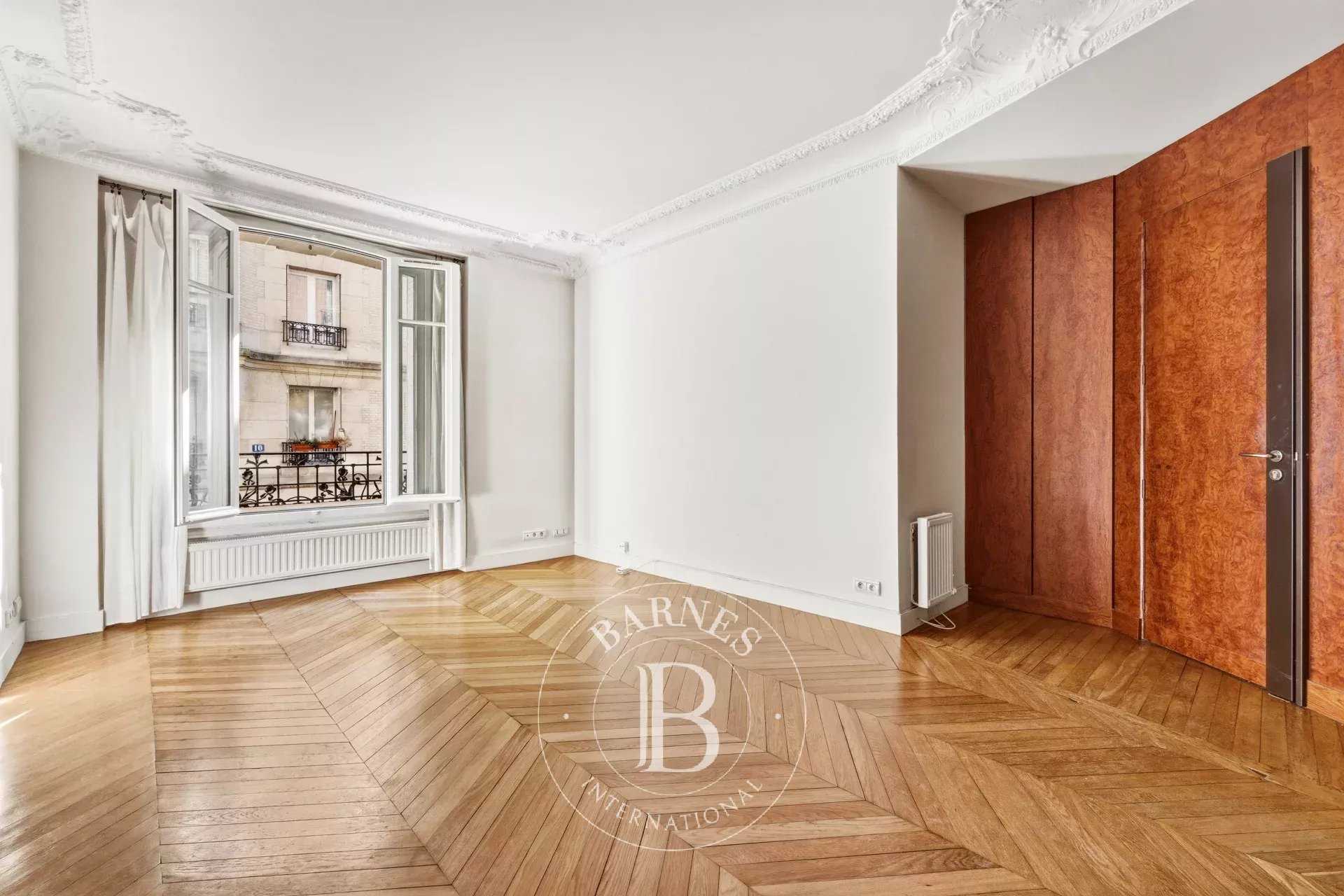 Paris  - Appartement 2 Pi&egrave;ces, 1 Chambre