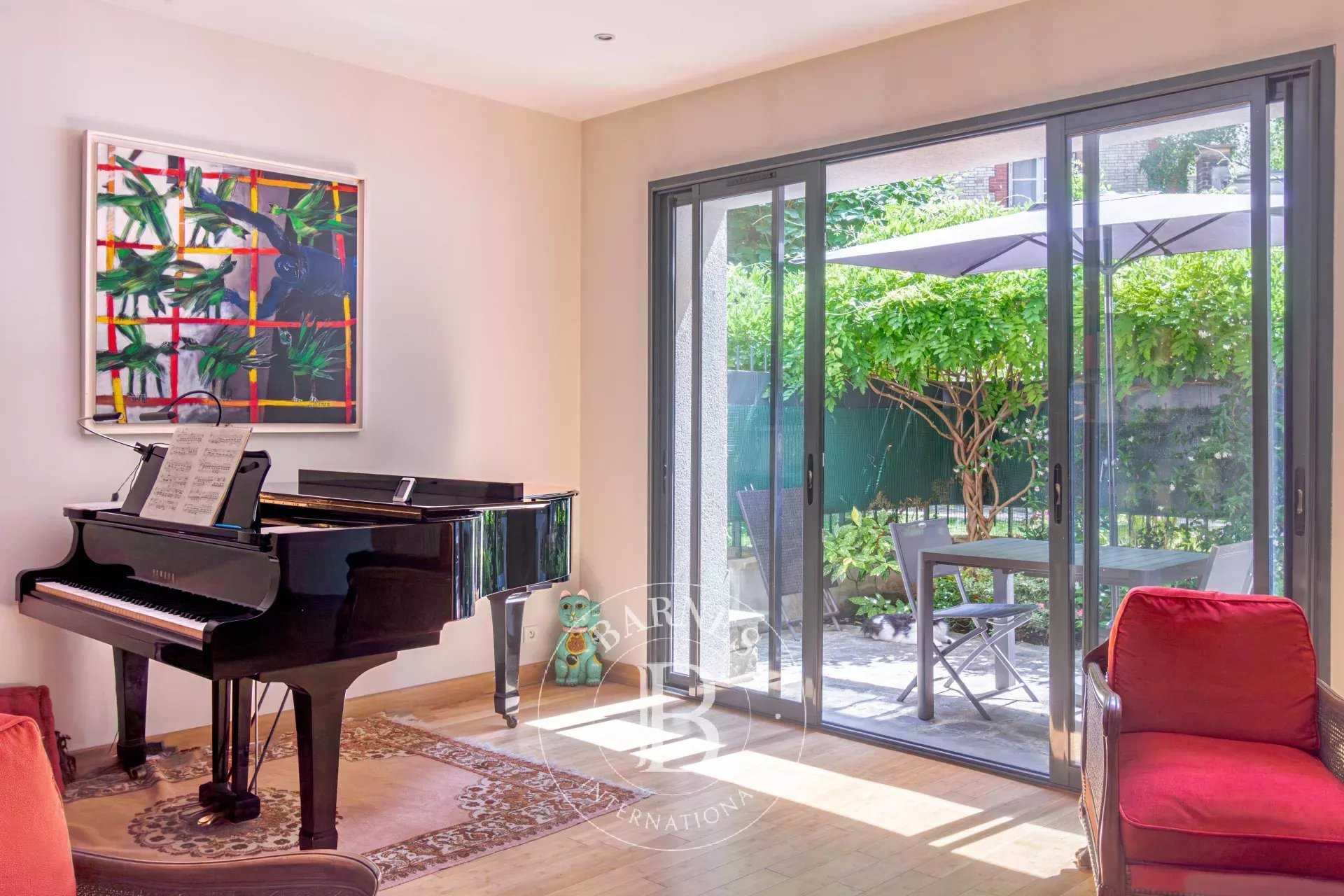 Paris  - Apartment 3 Bedrooms