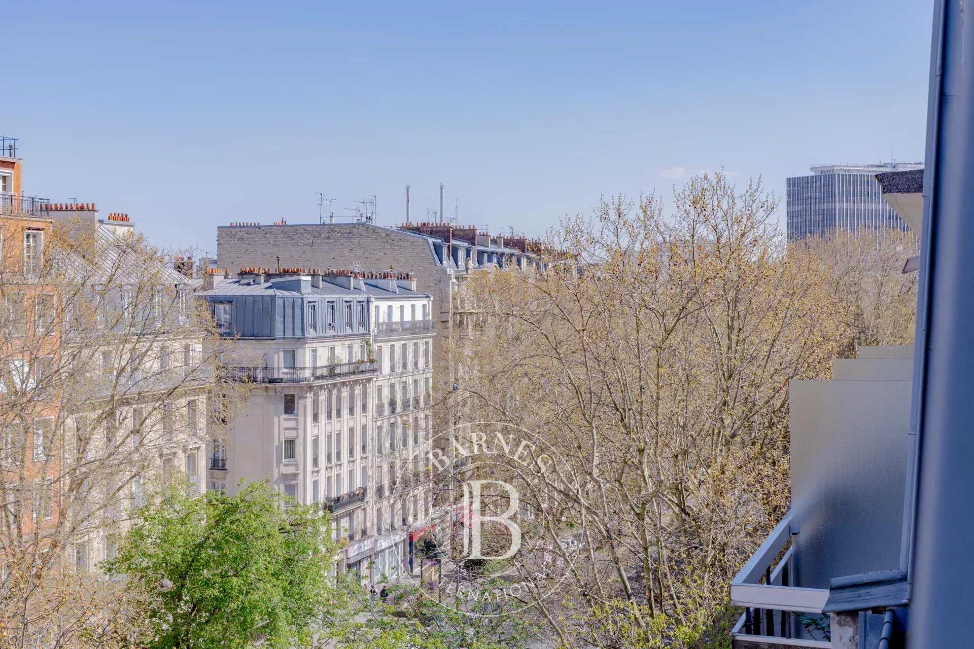Paris  - Apartment 3 Bedrooms