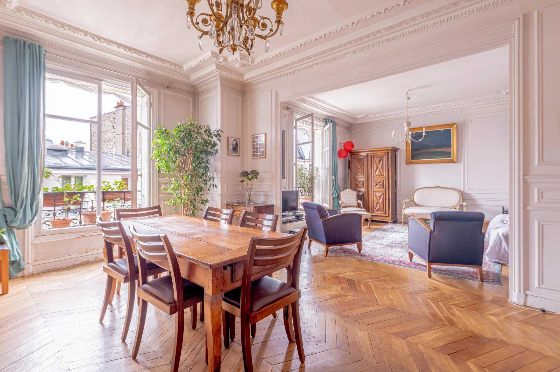Paris  - Appartement 4 Pi&egrave;ces 3 Chambres