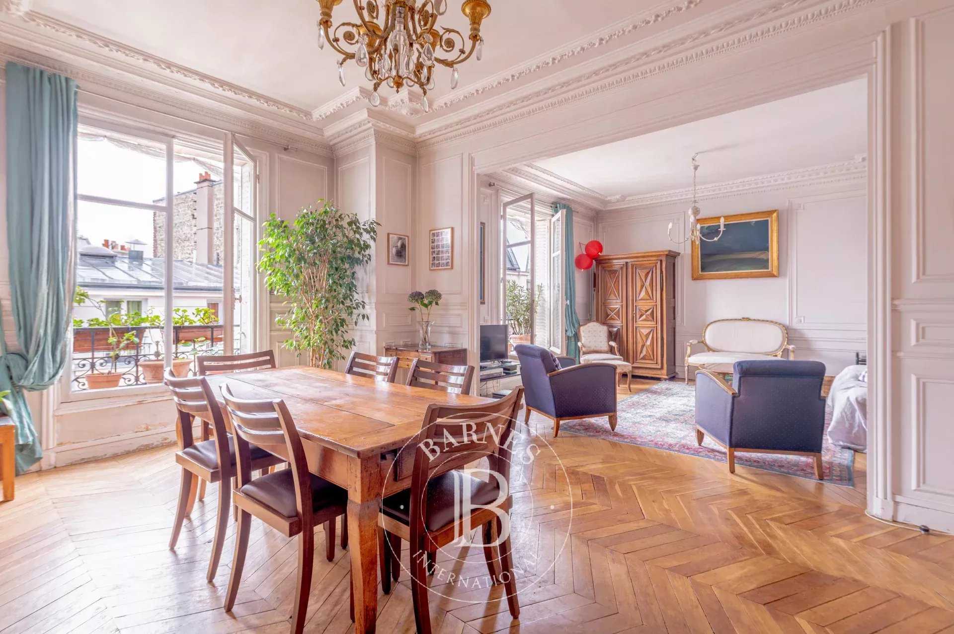 Paris  - Appartement 4 Pi&egrave;ces 3 Chambres