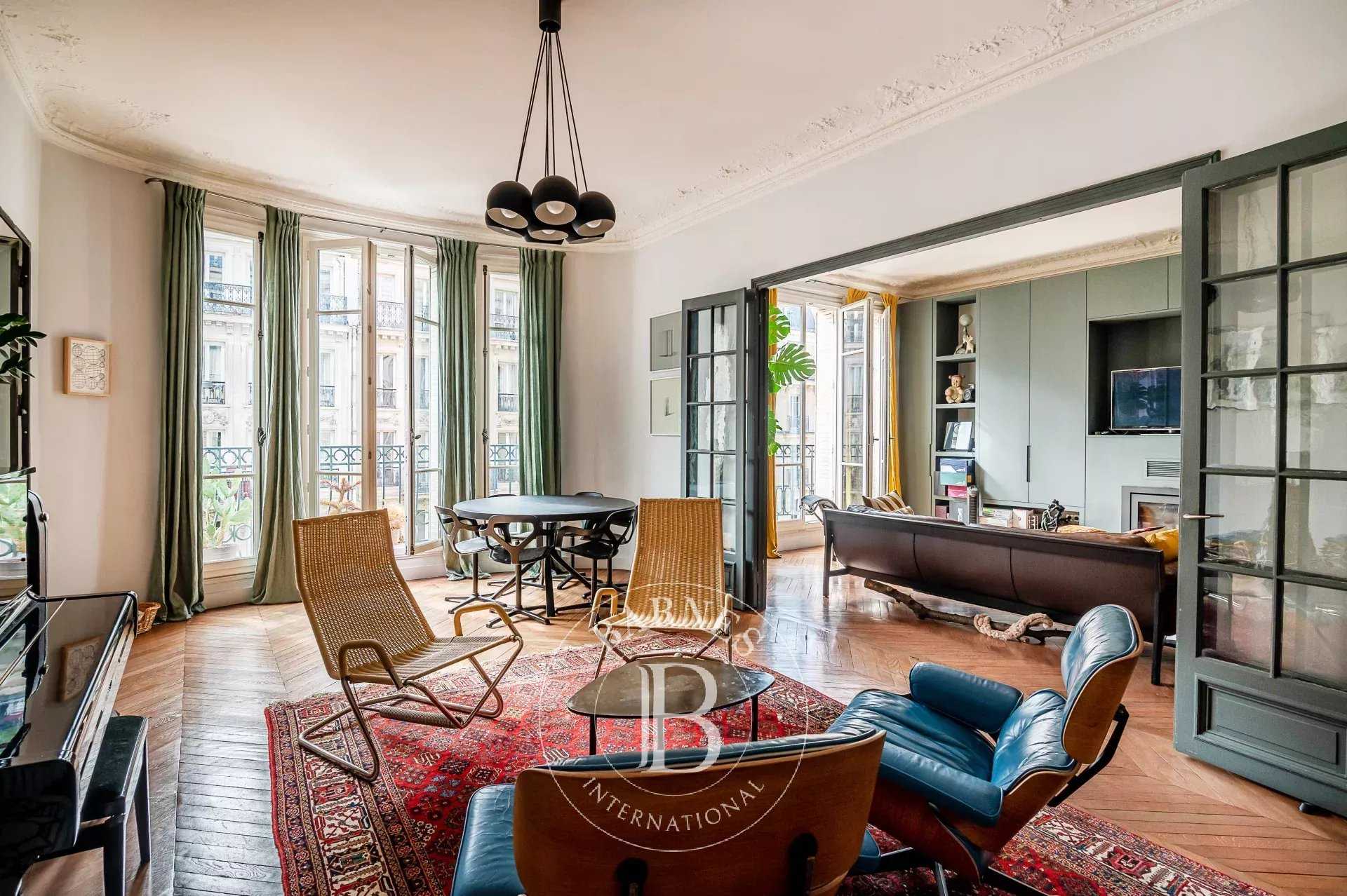 Paris  - Apartment 3 Bedrooms