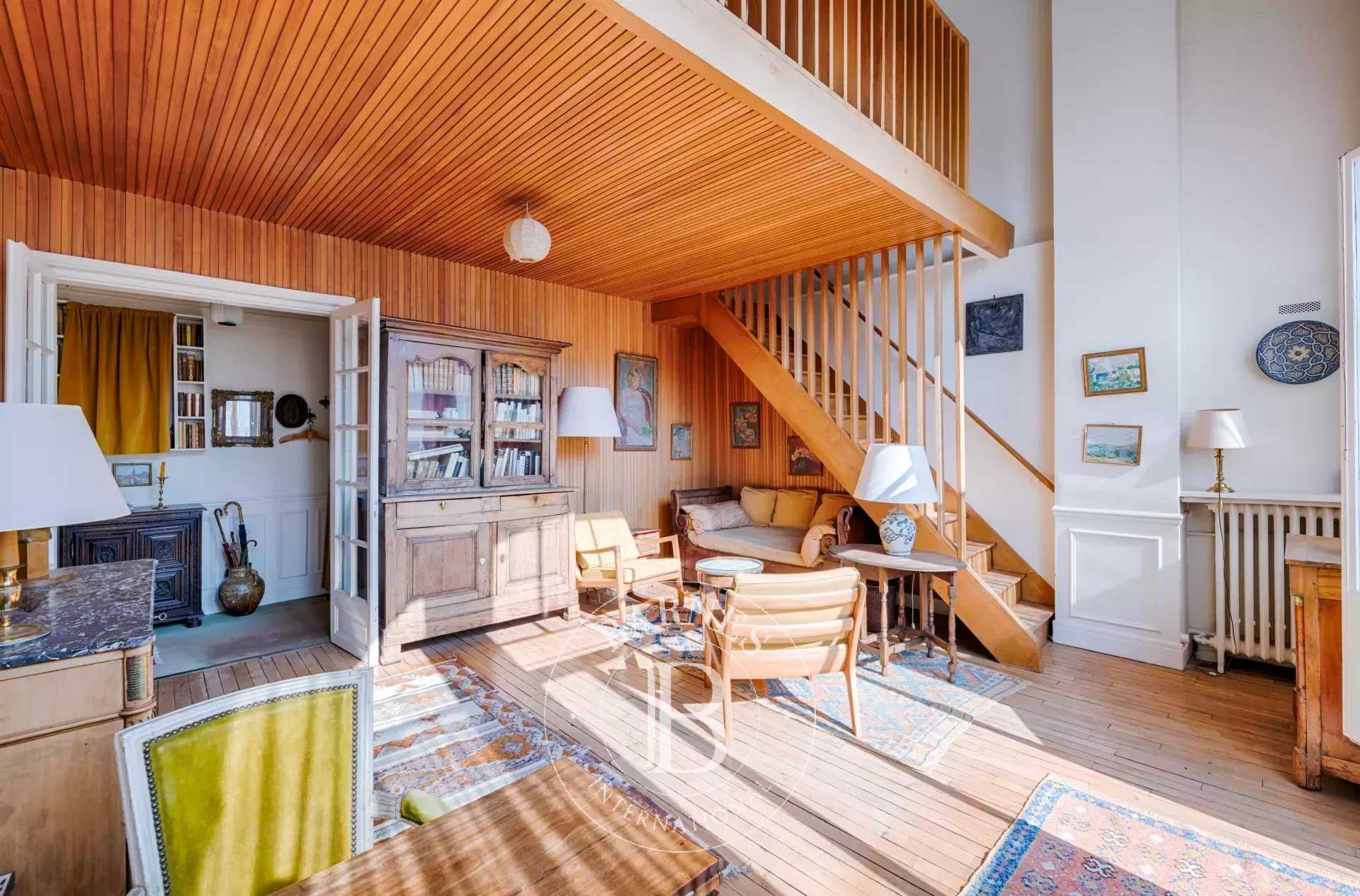 Paris  - Apartment 3 Bedrooms