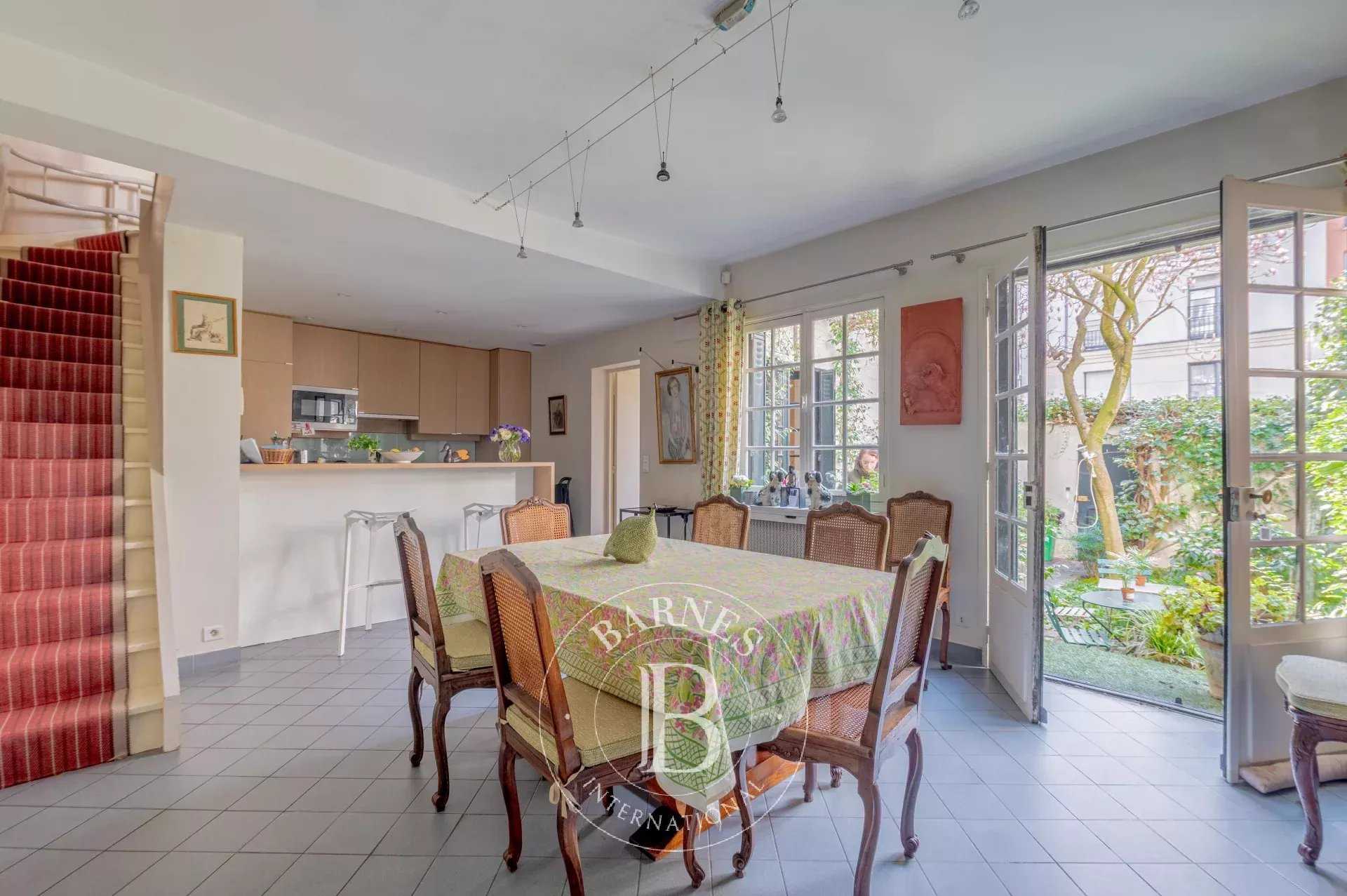 Paris  - House 3 Bedrooms