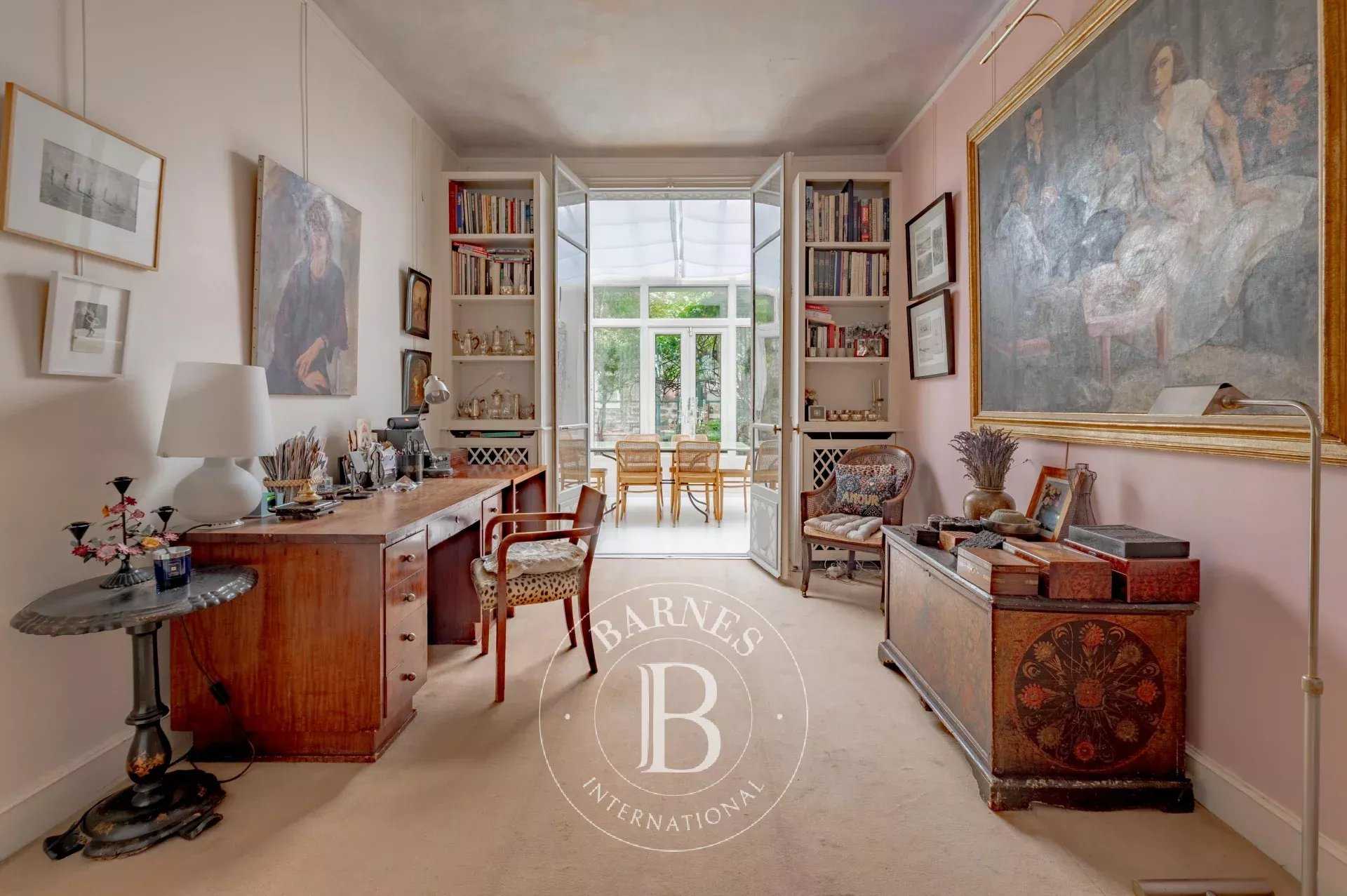 Paris  - Maison 7 Pi&egrave;ces 4 Chambres