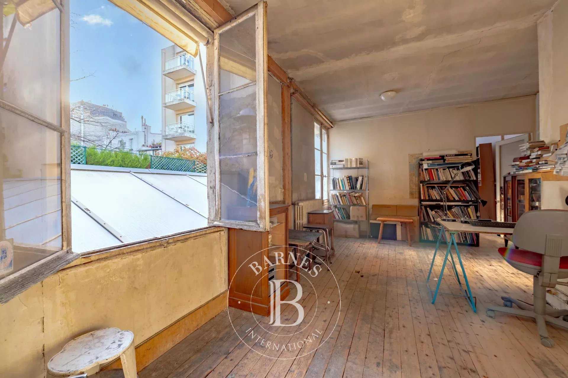 Paris  - Maison 10 Pi&egrave;ces 6 Chambres