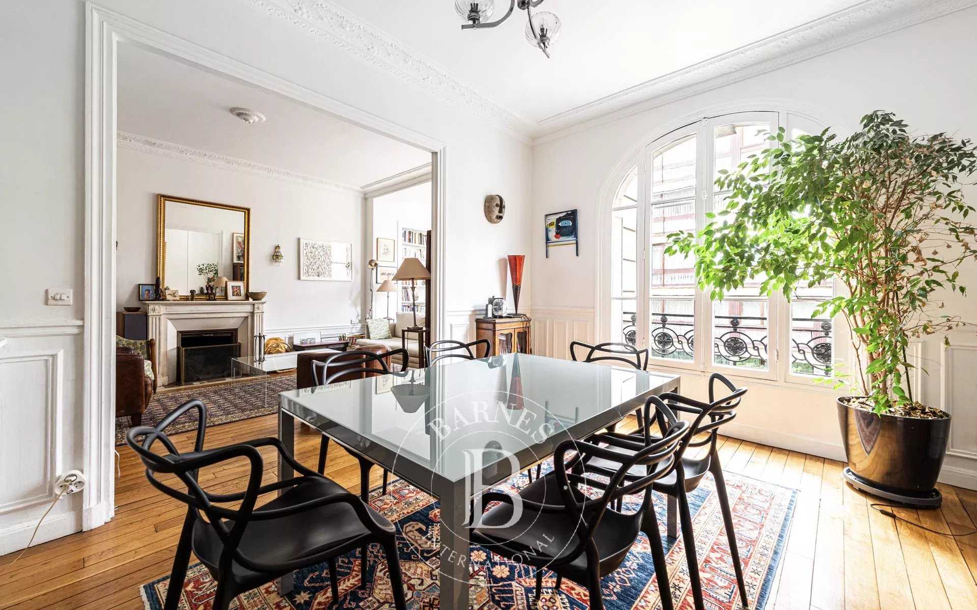 Paris  - Apartment 2 Bedrooms