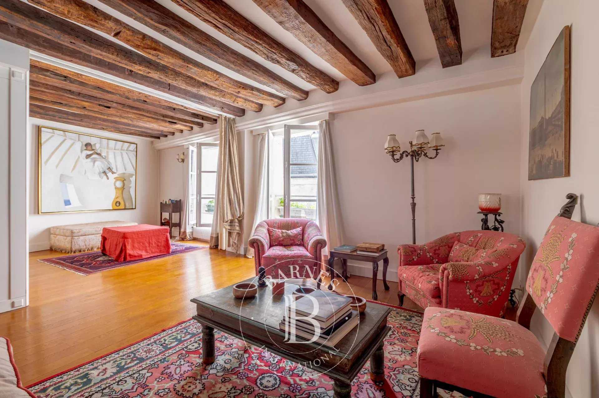 Paris  - Appartement 4 Pi&egrave;ces 2 Chambres