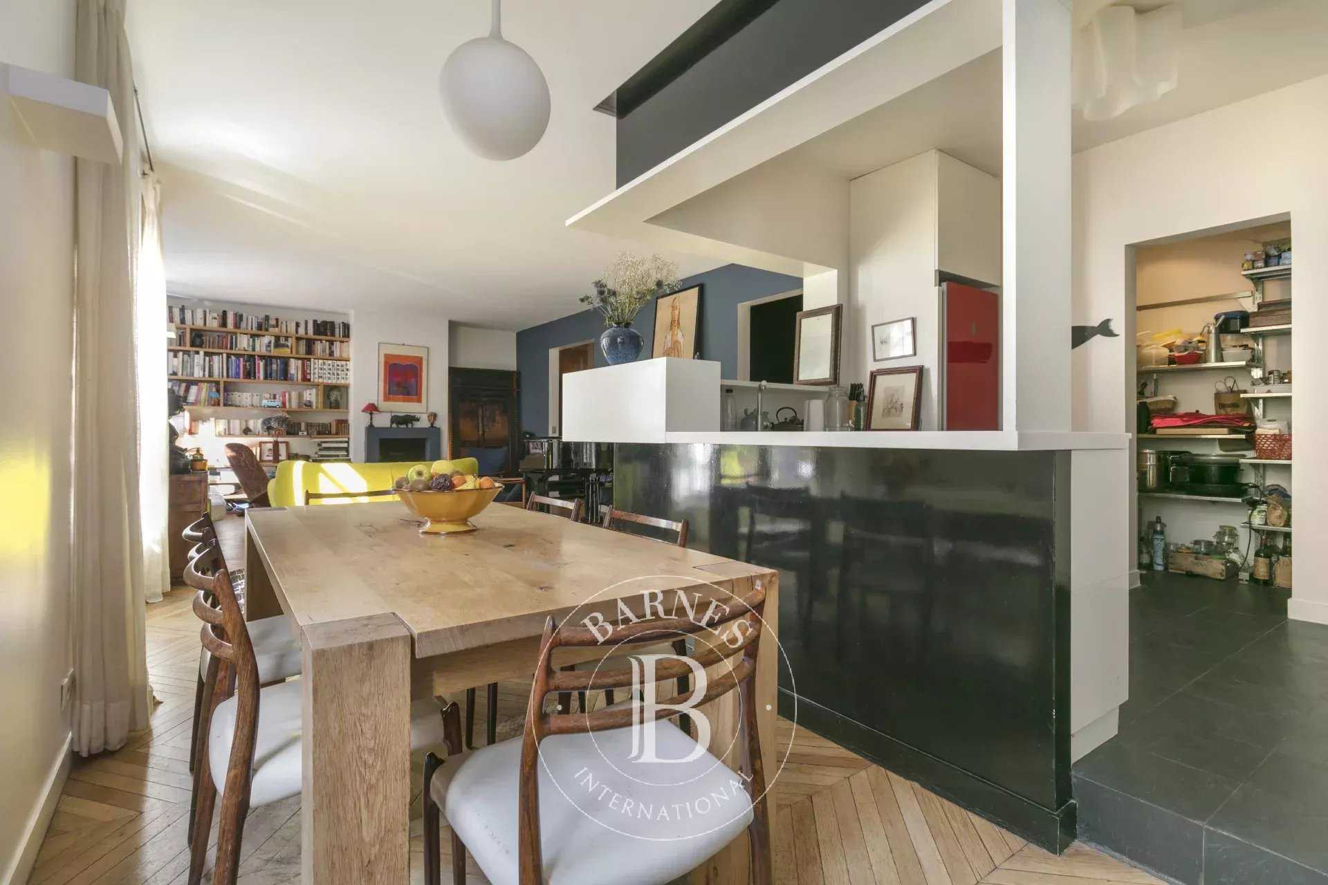 Paris  - Appartement 6 Pi&egrave;ces 4 Chambres