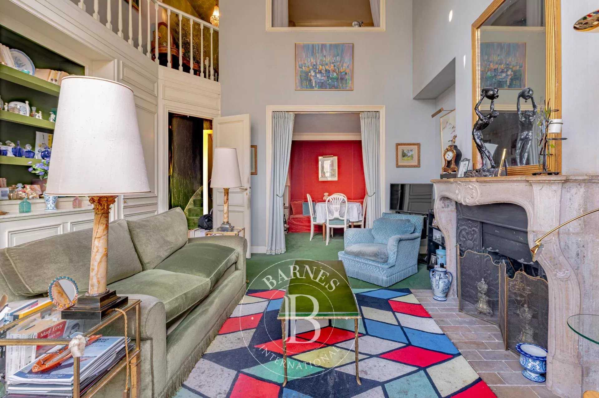 Paris  - Appartement 3 Pièces, 1 Chambre
