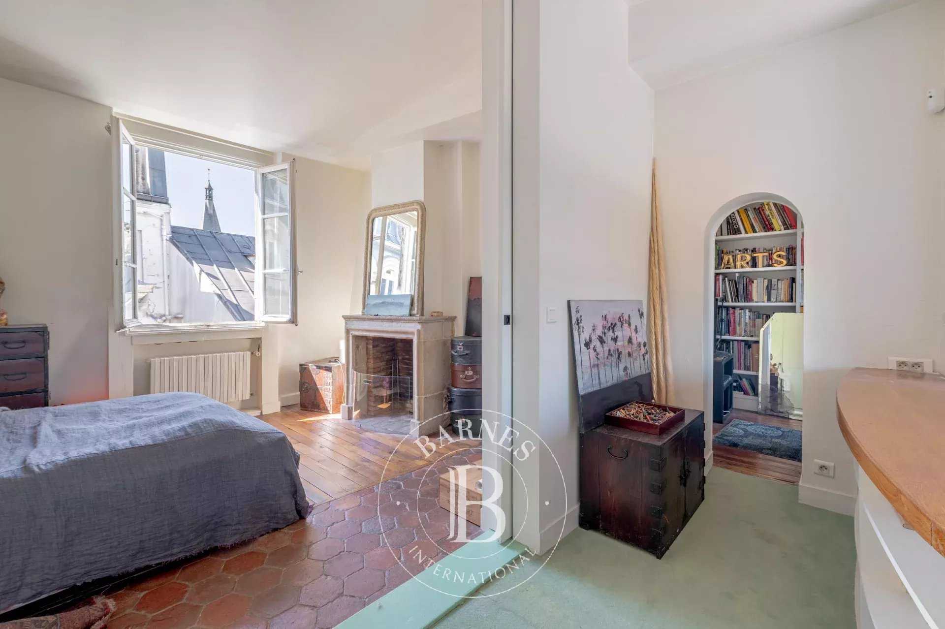 Paris  - Apartment 3 Bedrooms