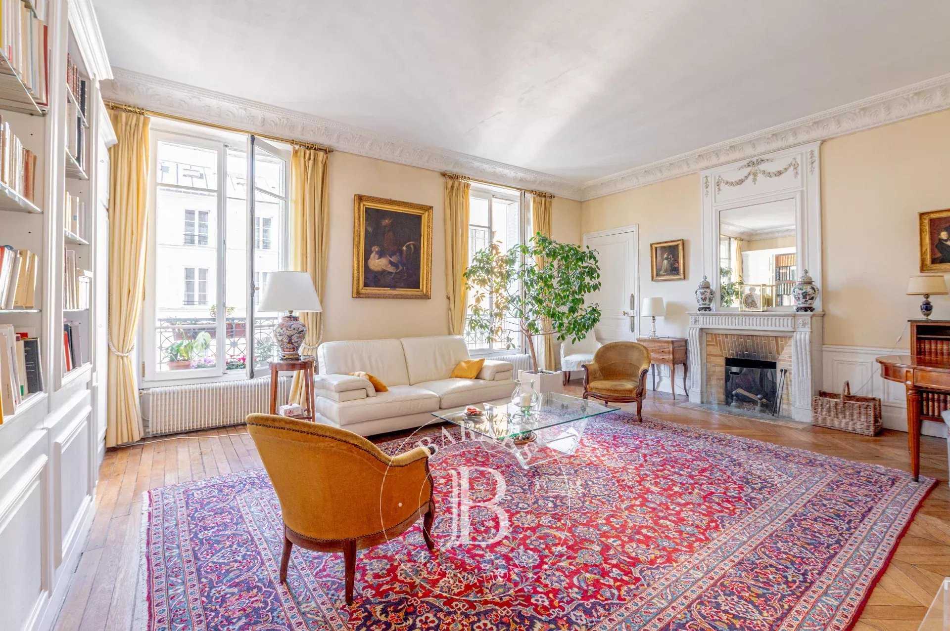 Paris  - Appartement 4 Pièces 2 Chambres