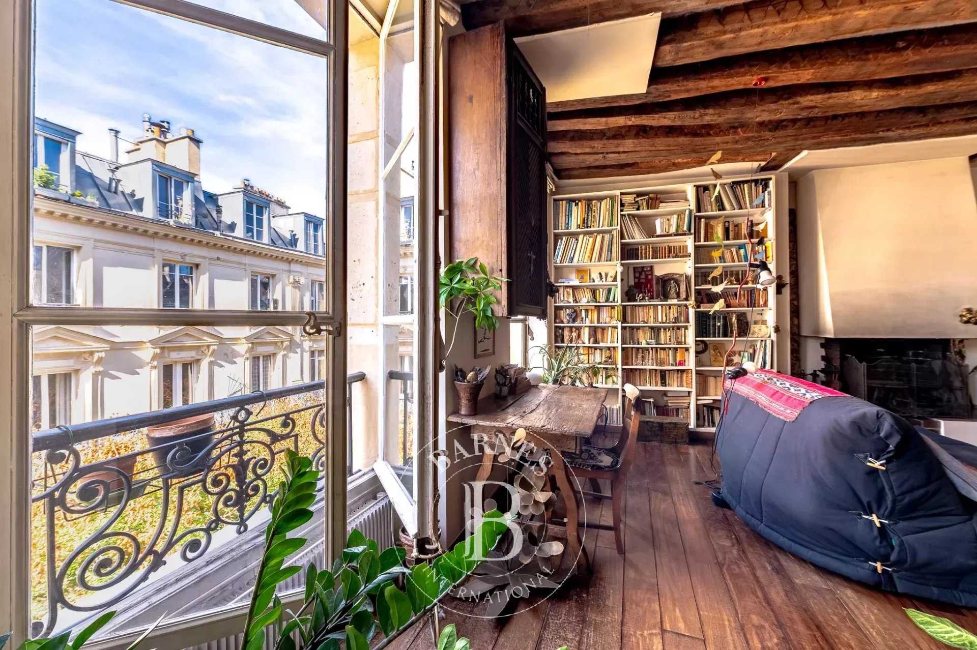 Paris  - Appartement 2 Pièces 2 Chambres