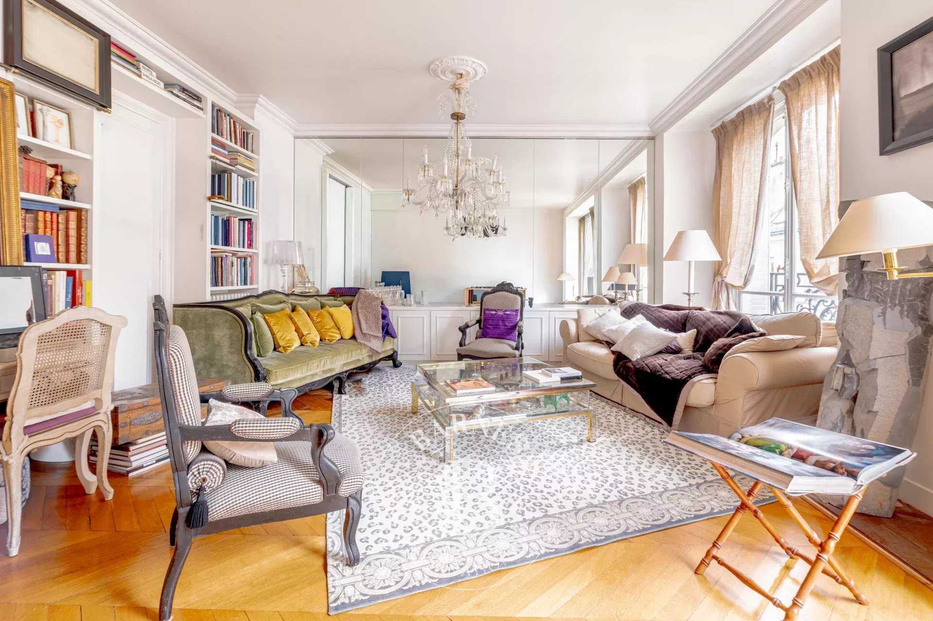 Paris  - Appartement 5 Pi&egrave;ces 3 Chambres