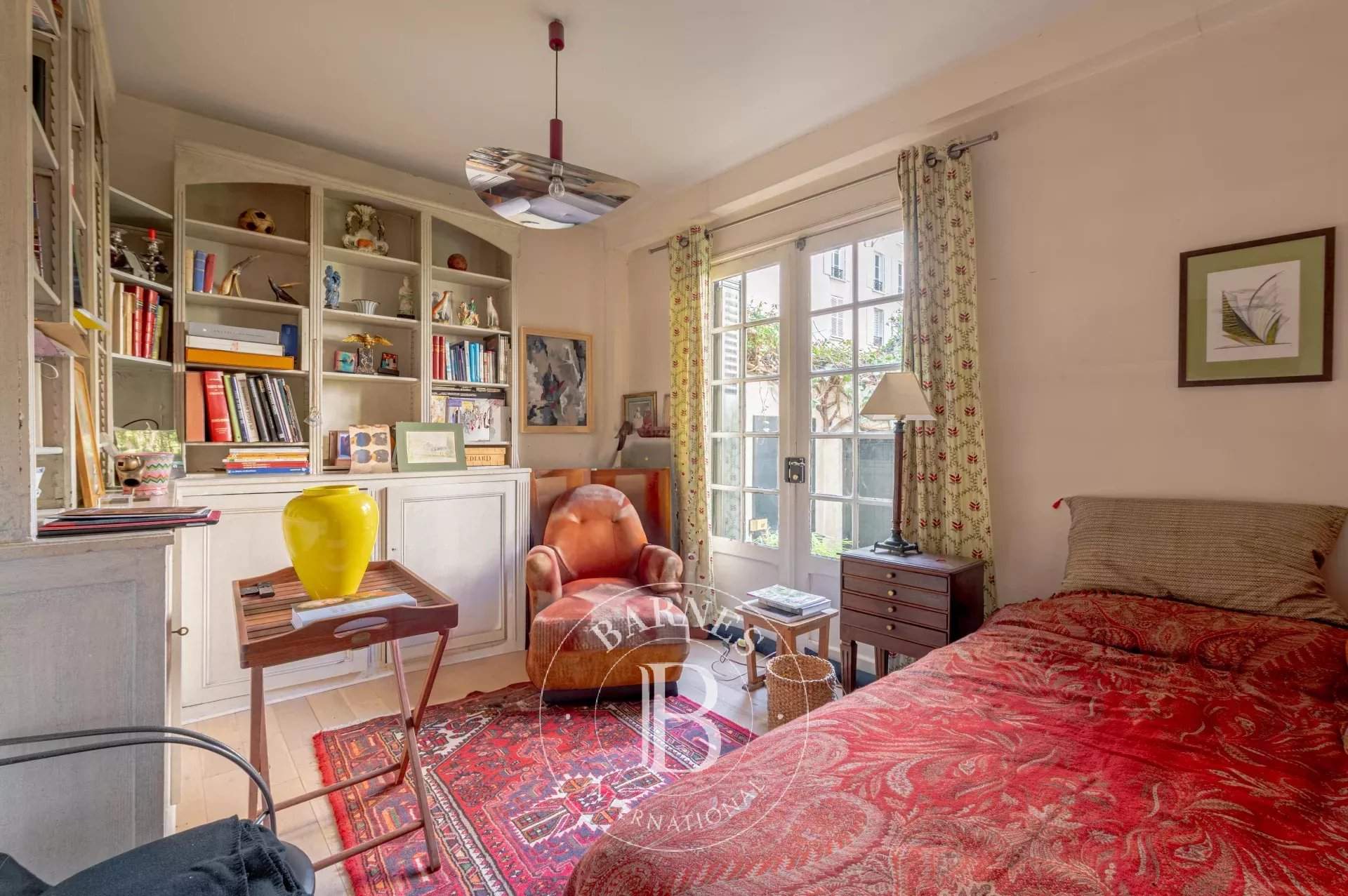 Paris  - House 3 Bedrooms - picture 7