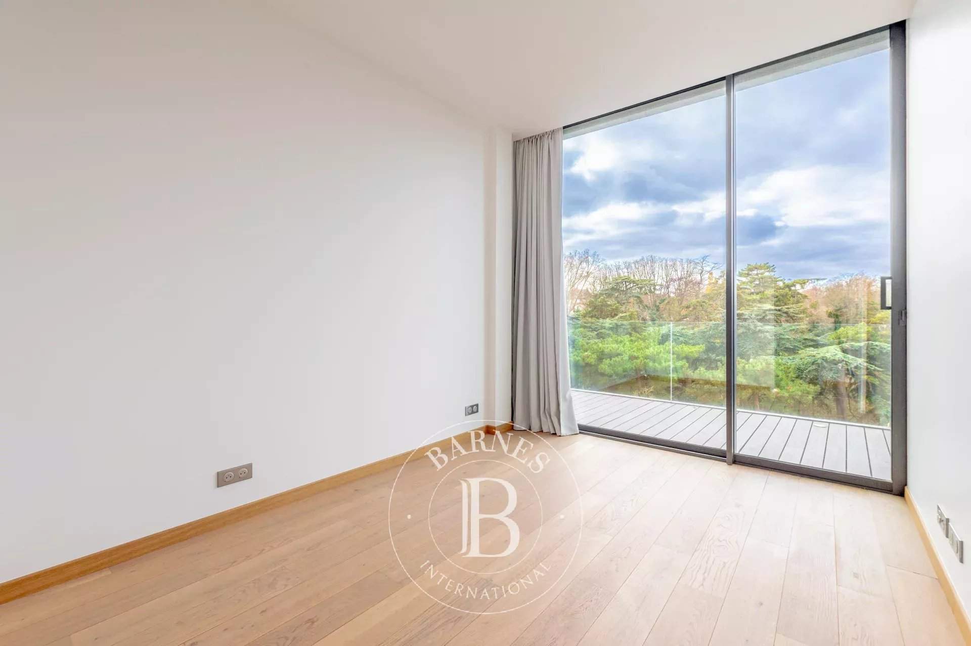 Paris  - Appartement 5 Pi&egrave;ces 3 Chambres - picture 10