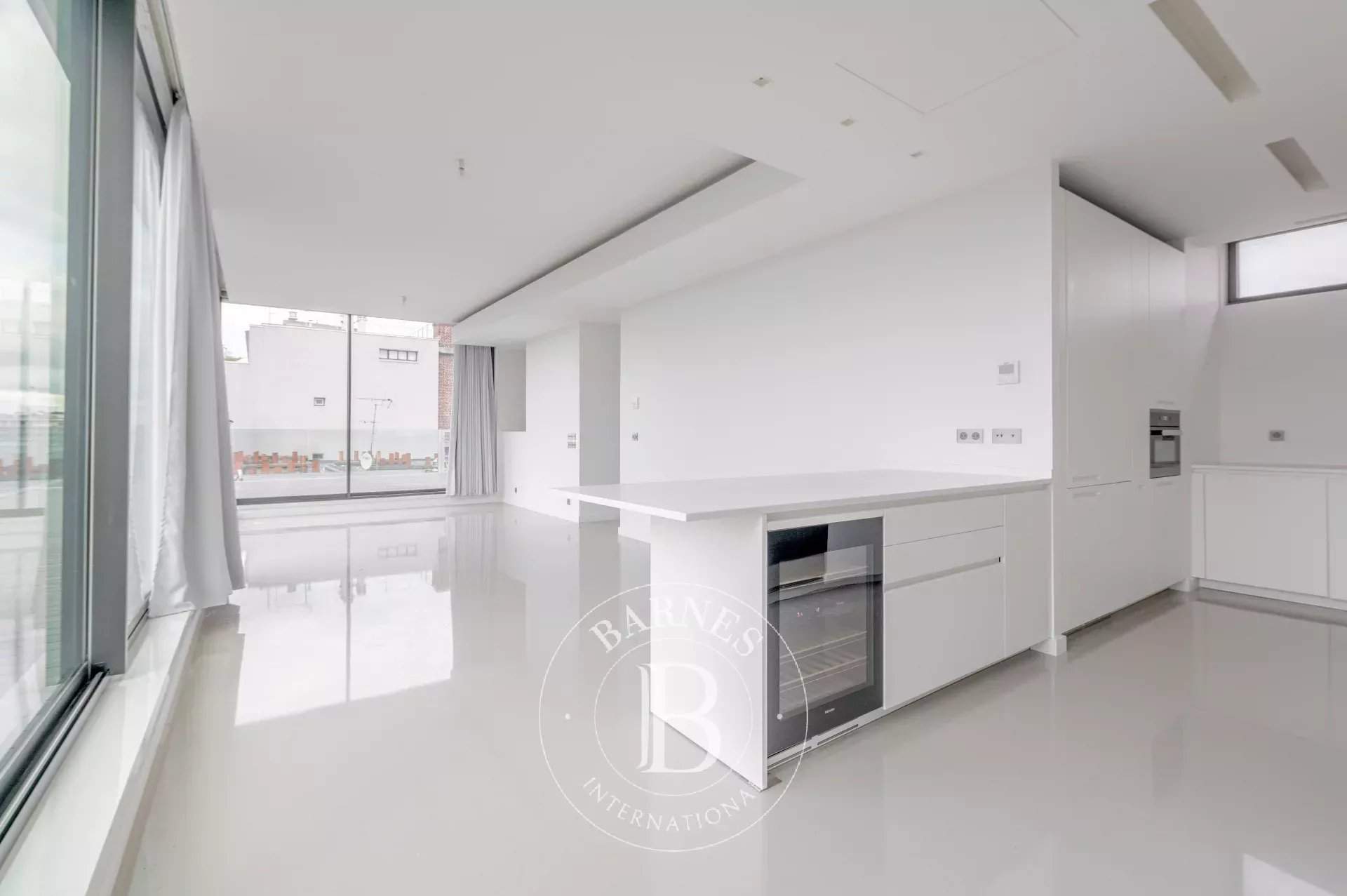 Paris  - Appartement 5 Pi&egrave;ces 3 Chambres - picture 3