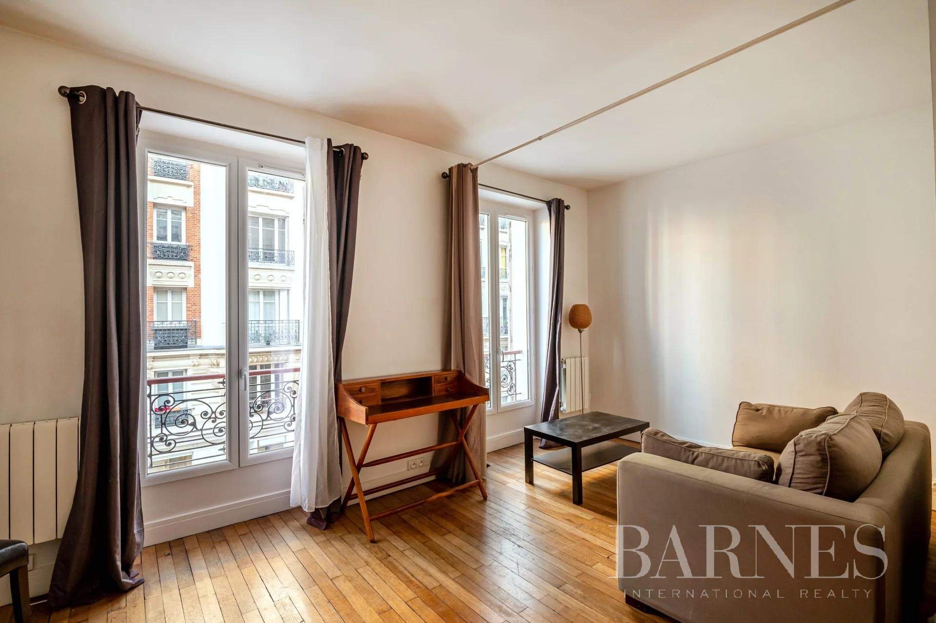 Apartment for sale 1 Bedroom 452 sq ft Paris 13 € 415,000