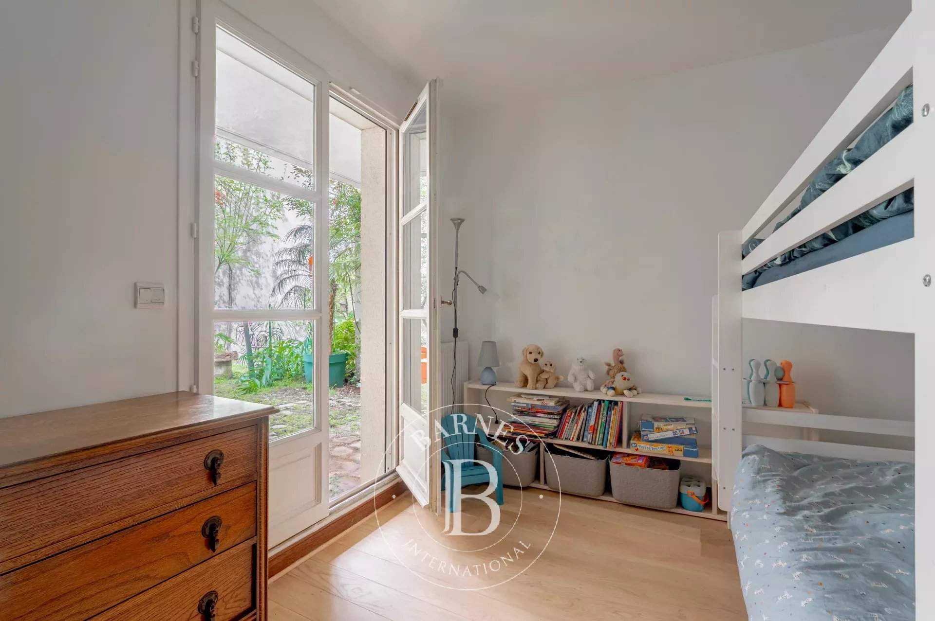 Paris  - Appartement 5 Pi&egrave;ces 3 Chambres - picture 10