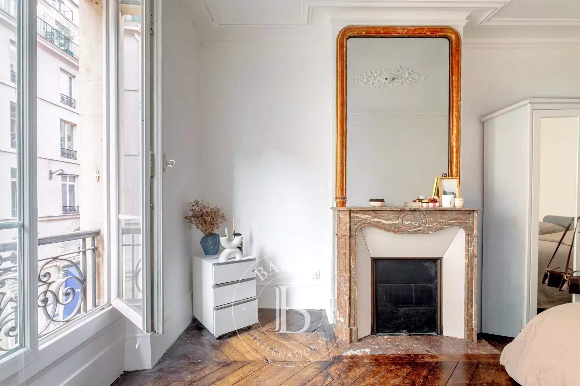 Paris  - Appartement 3 Pi&egrave;ces 2 Chambres - picture 9