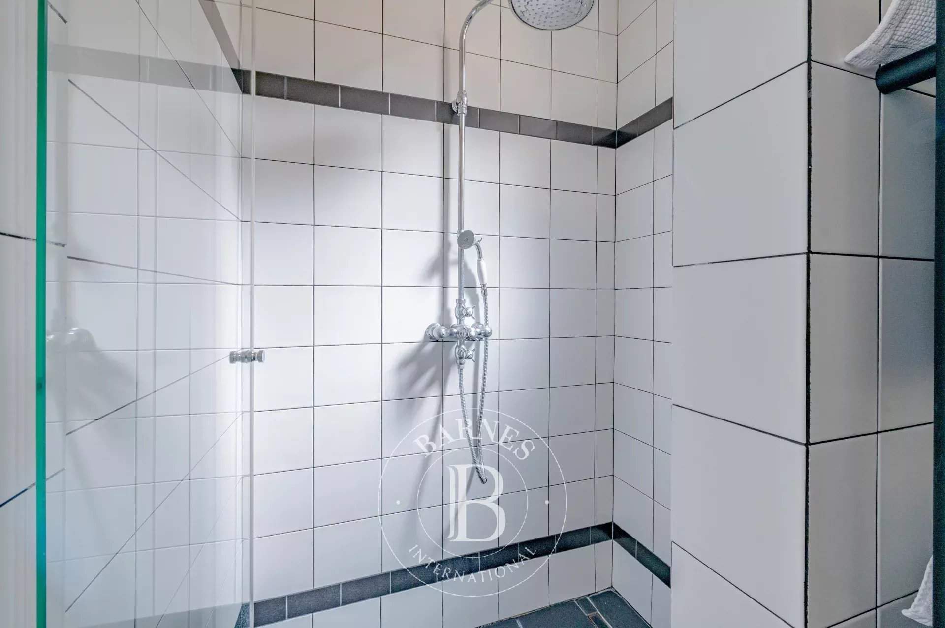 Paris  - Apartment 4 Bedrooms - picture 11