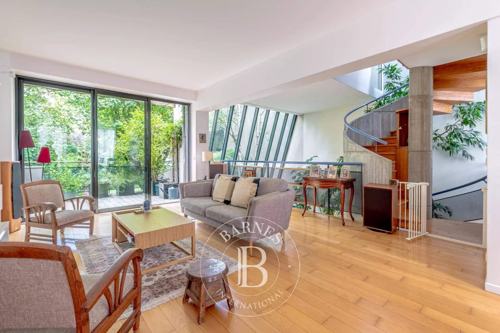 Paris  - House 3 Bedrooms - picture 4