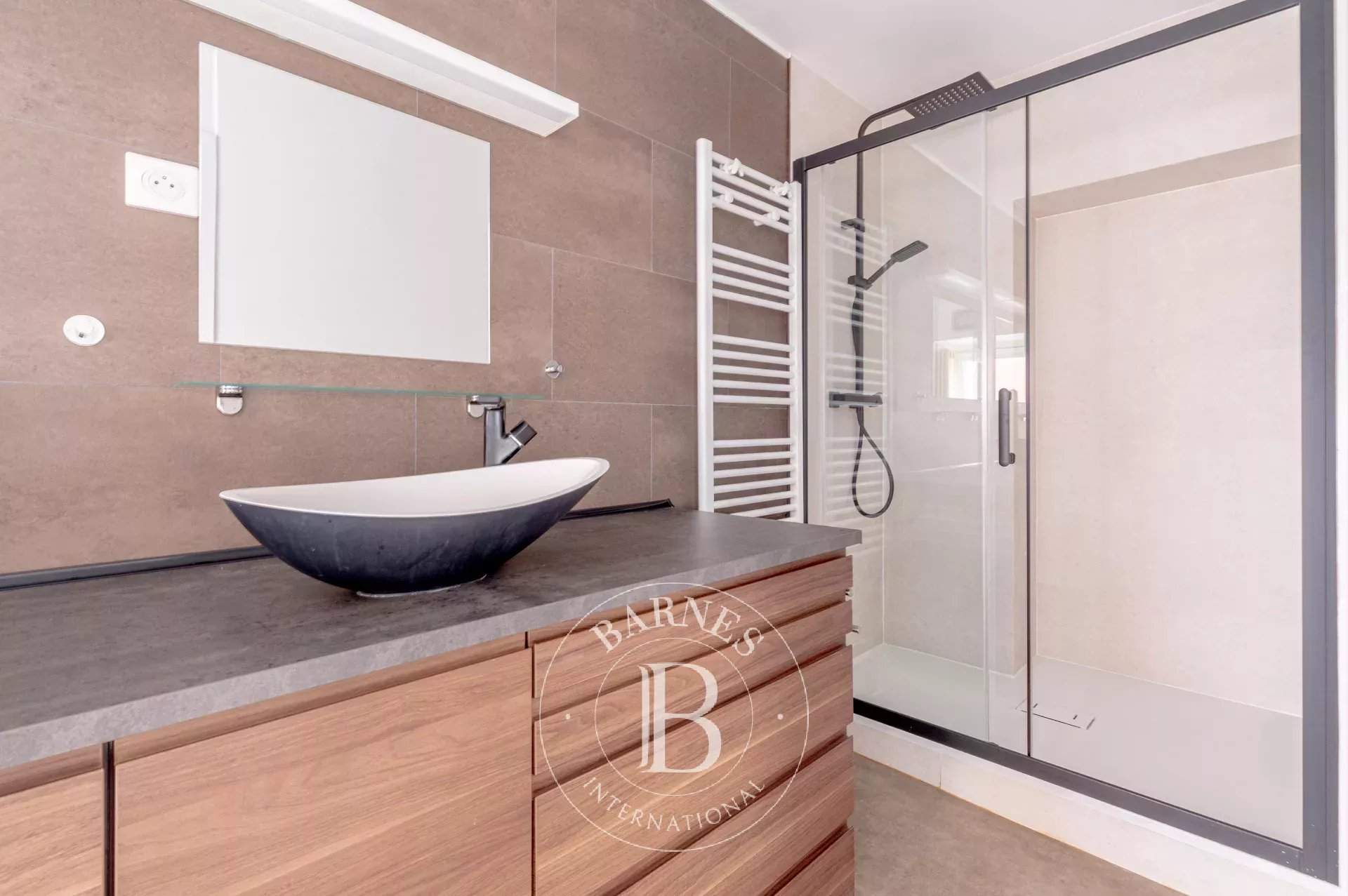 Paris  - Appartement 5 Pi&egrave;ces 2 Chambres - picture 11