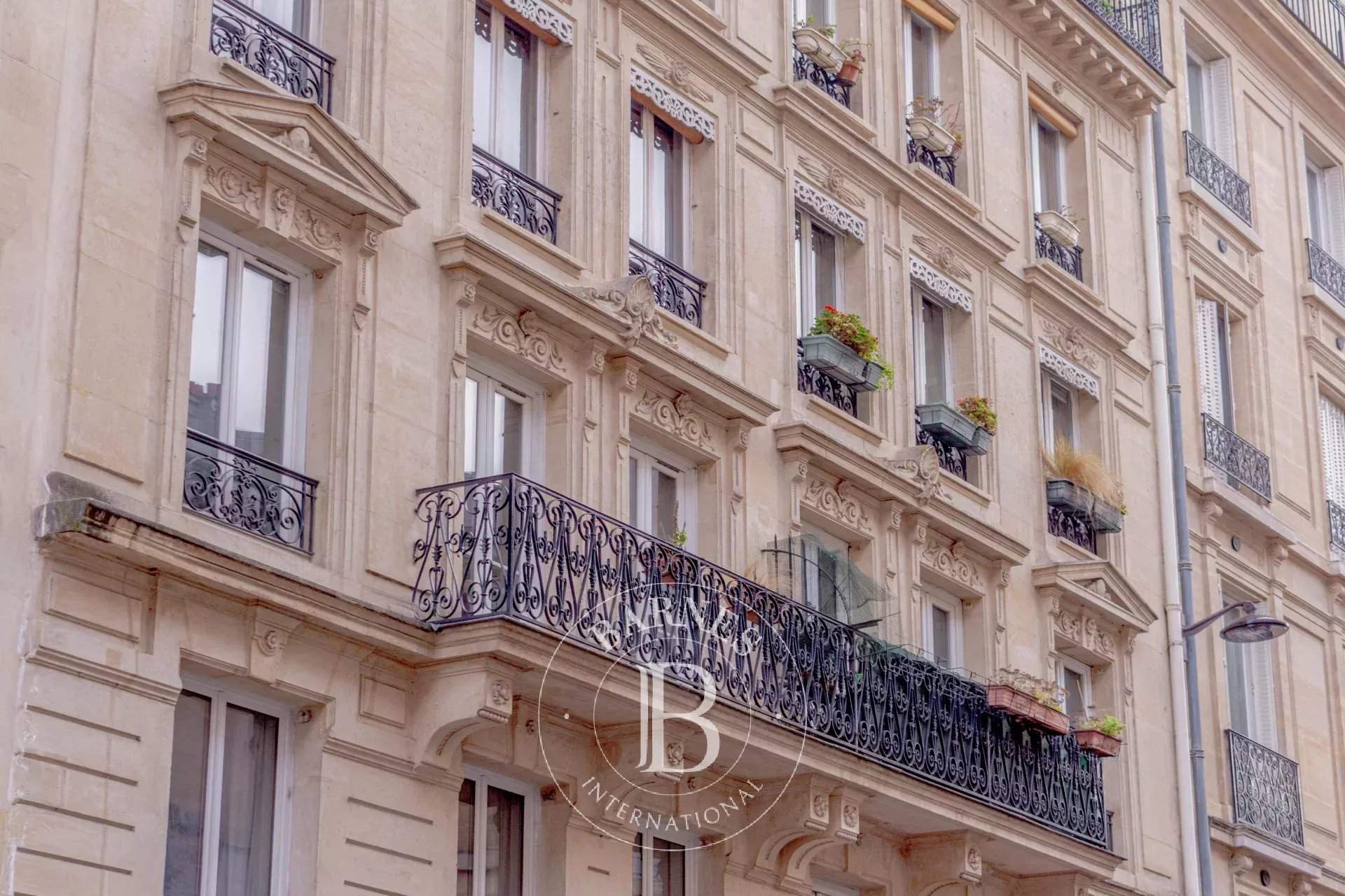 Paris  - Appartement 3 Pi&egrave;ces 2 Chambres - picture 13