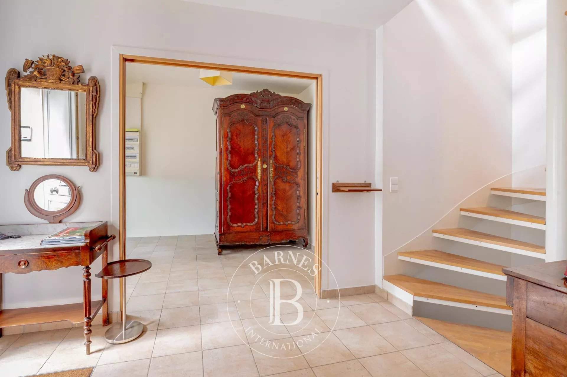 Paris  - House 3 Bedrooms - picture 5