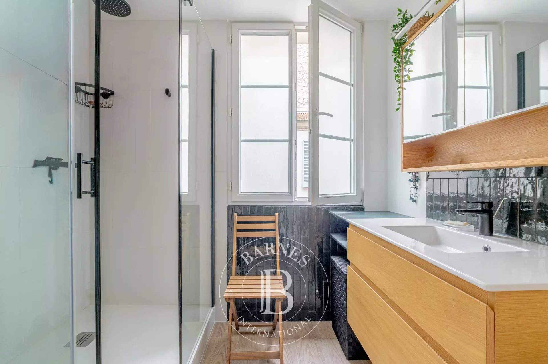 Paris  - Appartement 5 Pi&egrave;ces 3 Chambres - picture 9