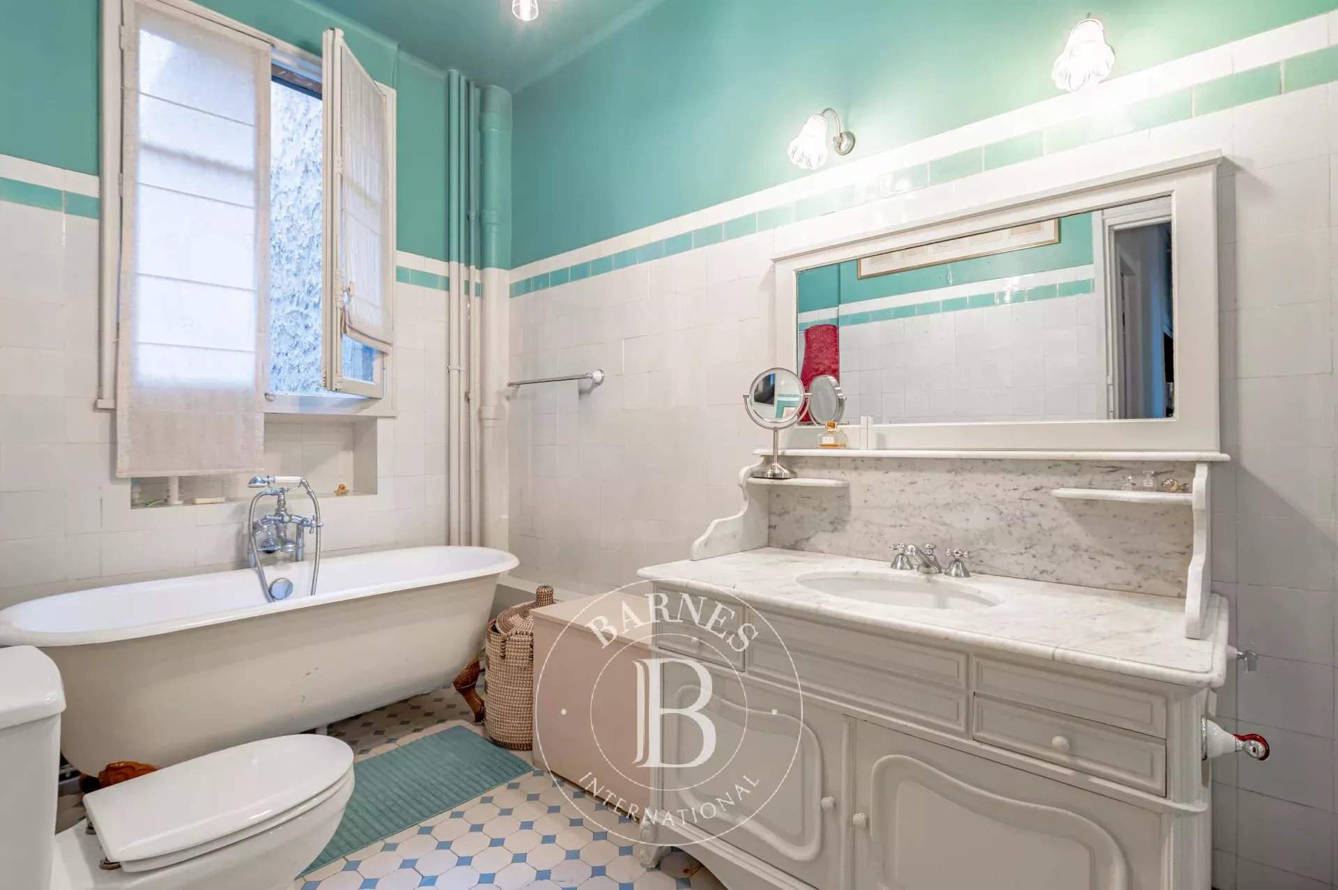 Paris  - Apartment 4 Bedrooms - picture 8