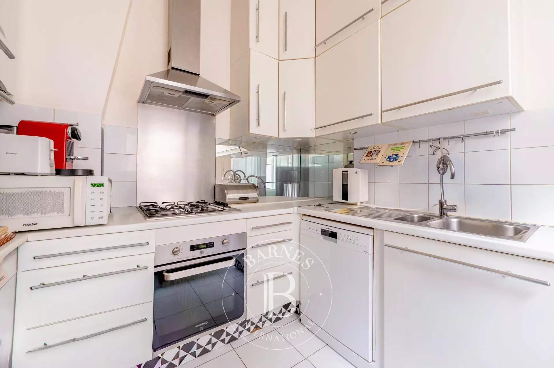 Paris  - Appartement 5 Pi&egrave;ces 3 Chambres - picture 7